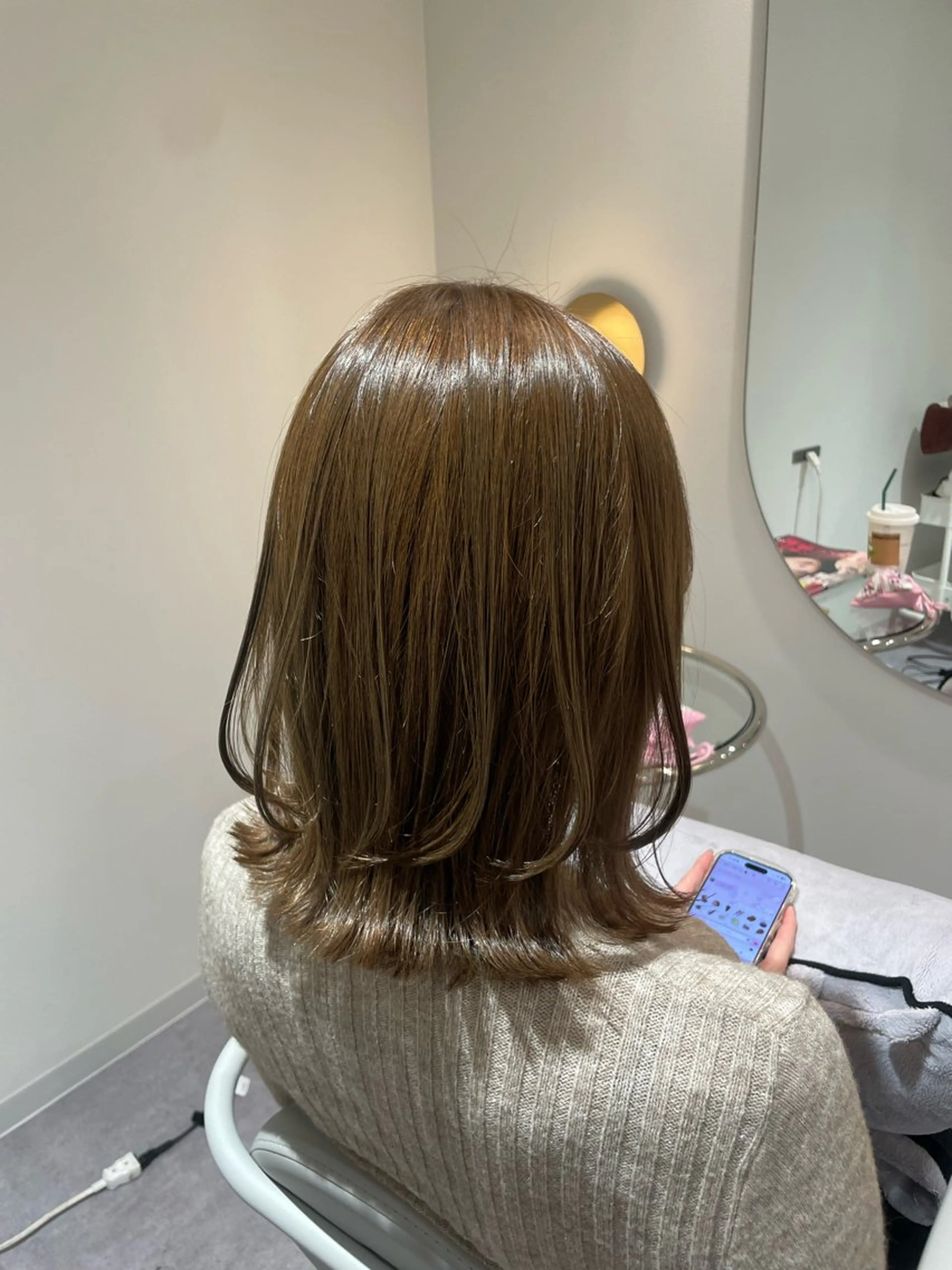 ミディアム レイヤーカット 廣岡 采音のヘアスタイル