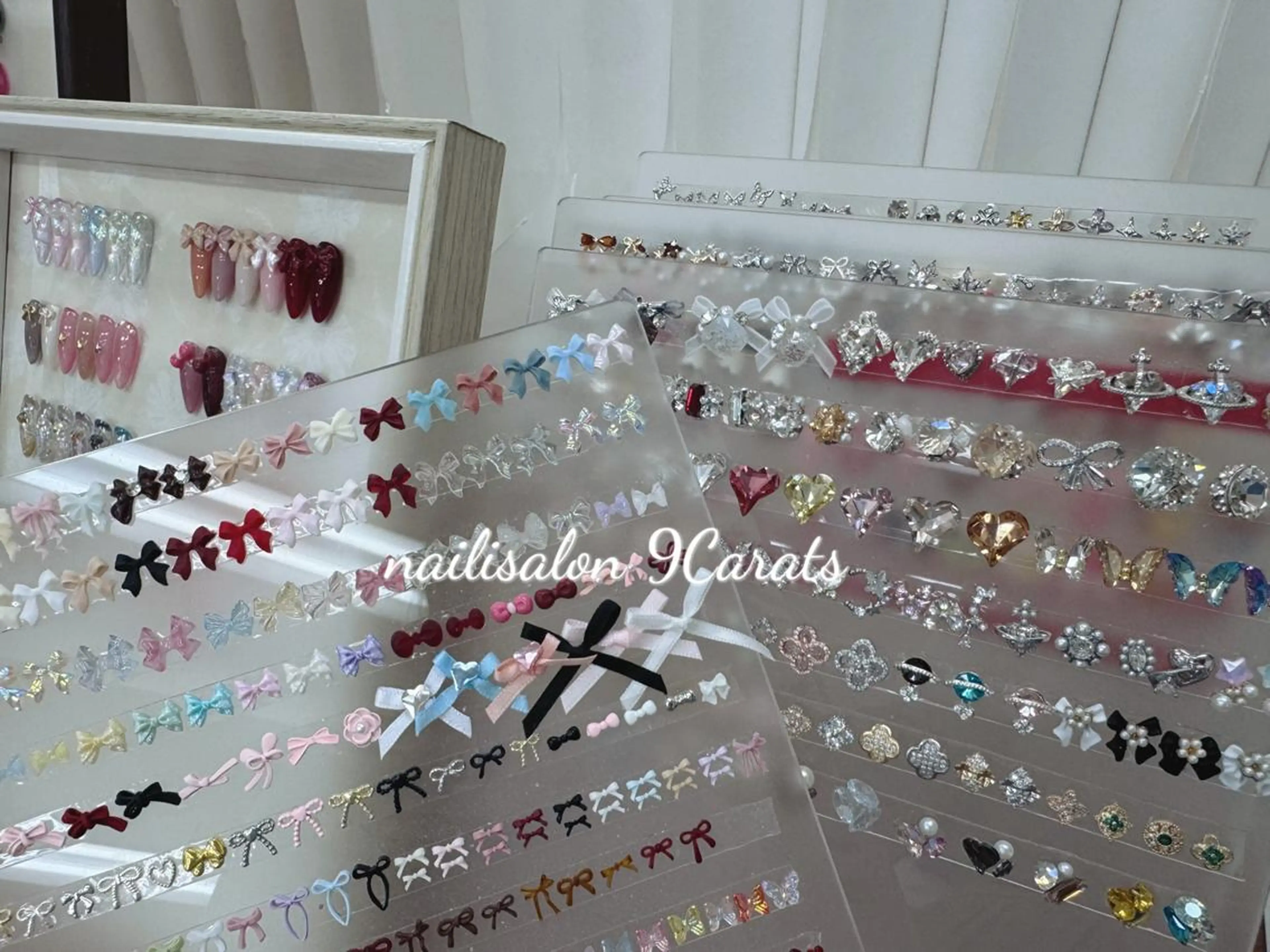 ネイル ネイルサロン9カラッ ト　　RUBYのネイルデザイン