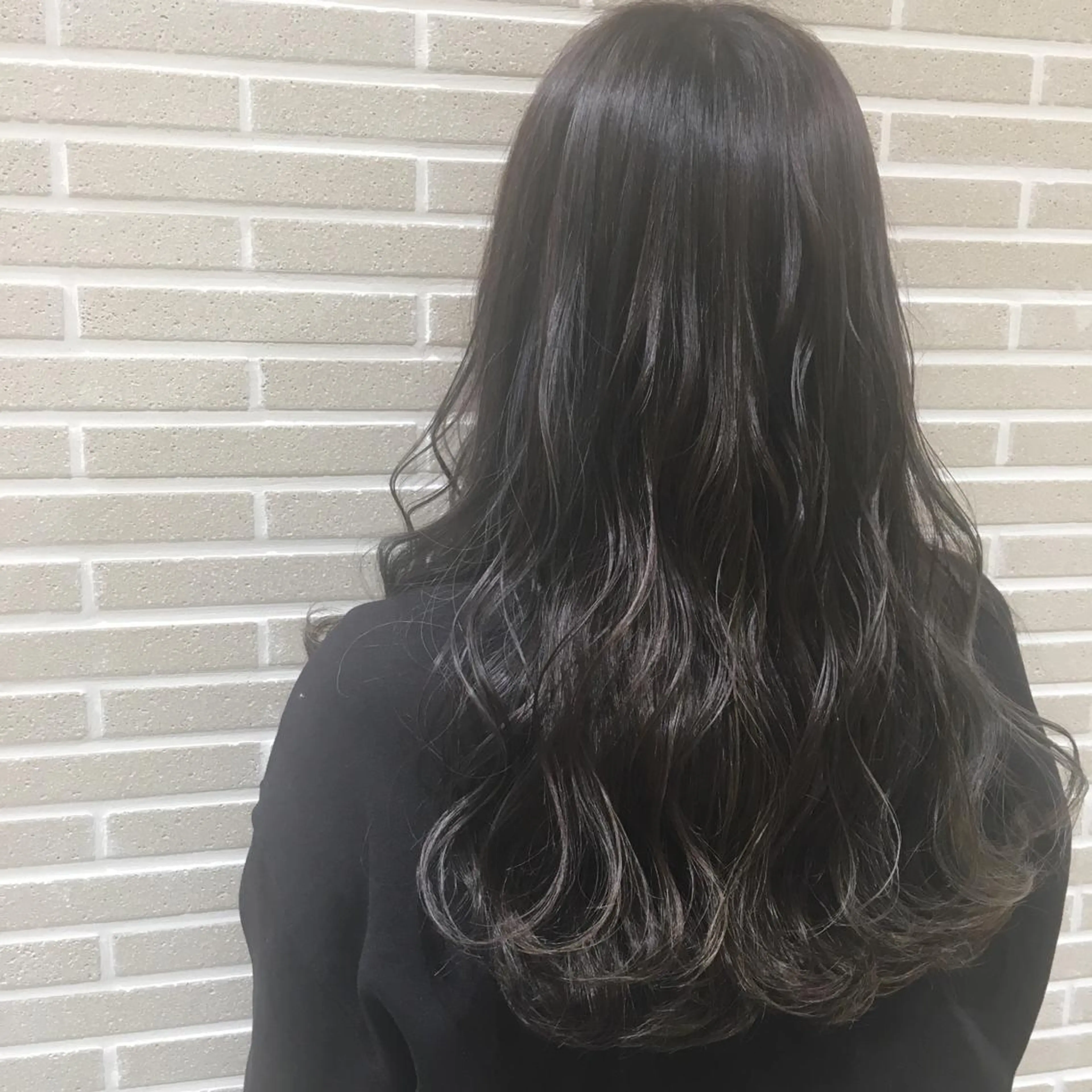 カラー 植田 菜月のヘアスタイル