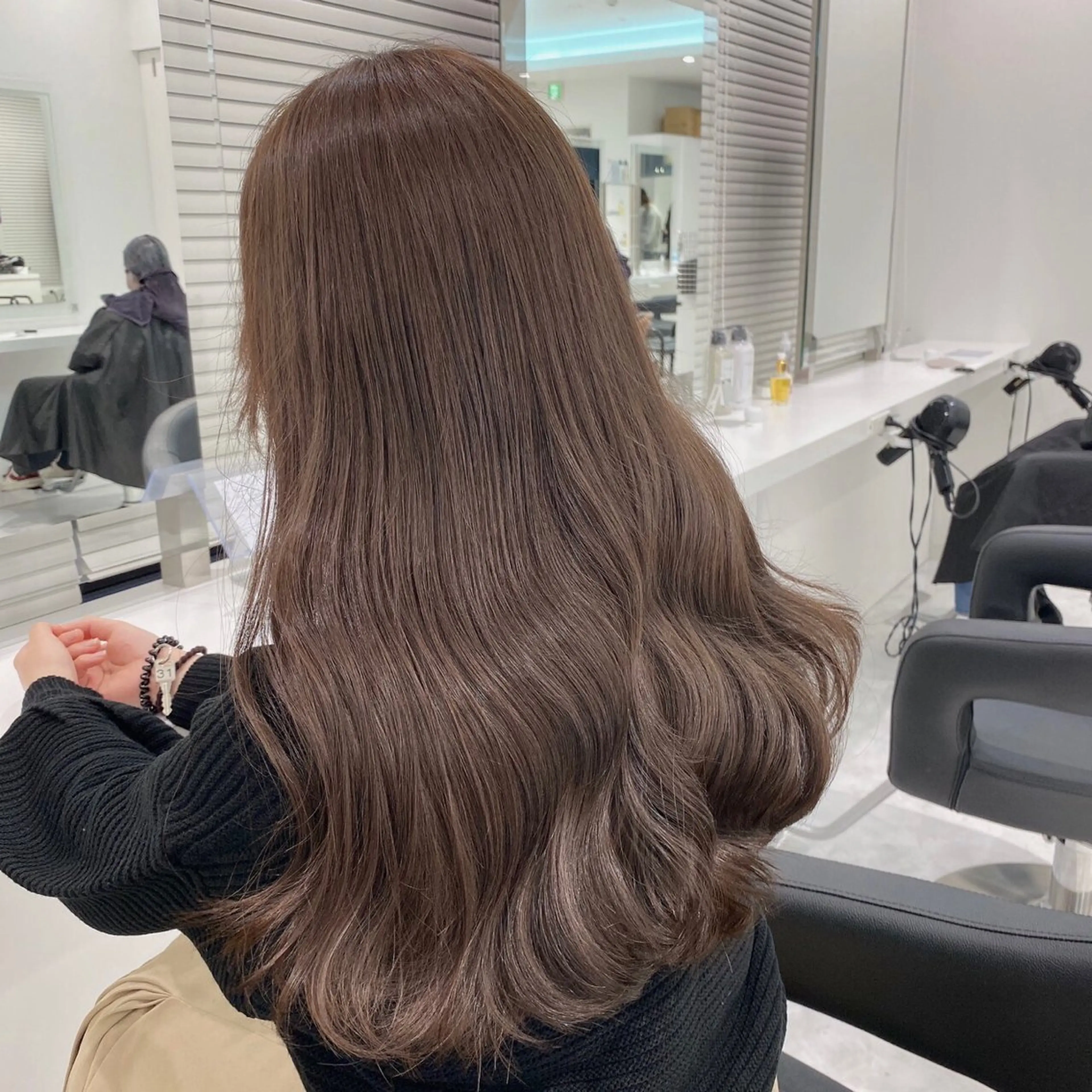 ロング カラー ヘアアレンジ 公式🎠LAND 池袋店🎠のヘアスタイル