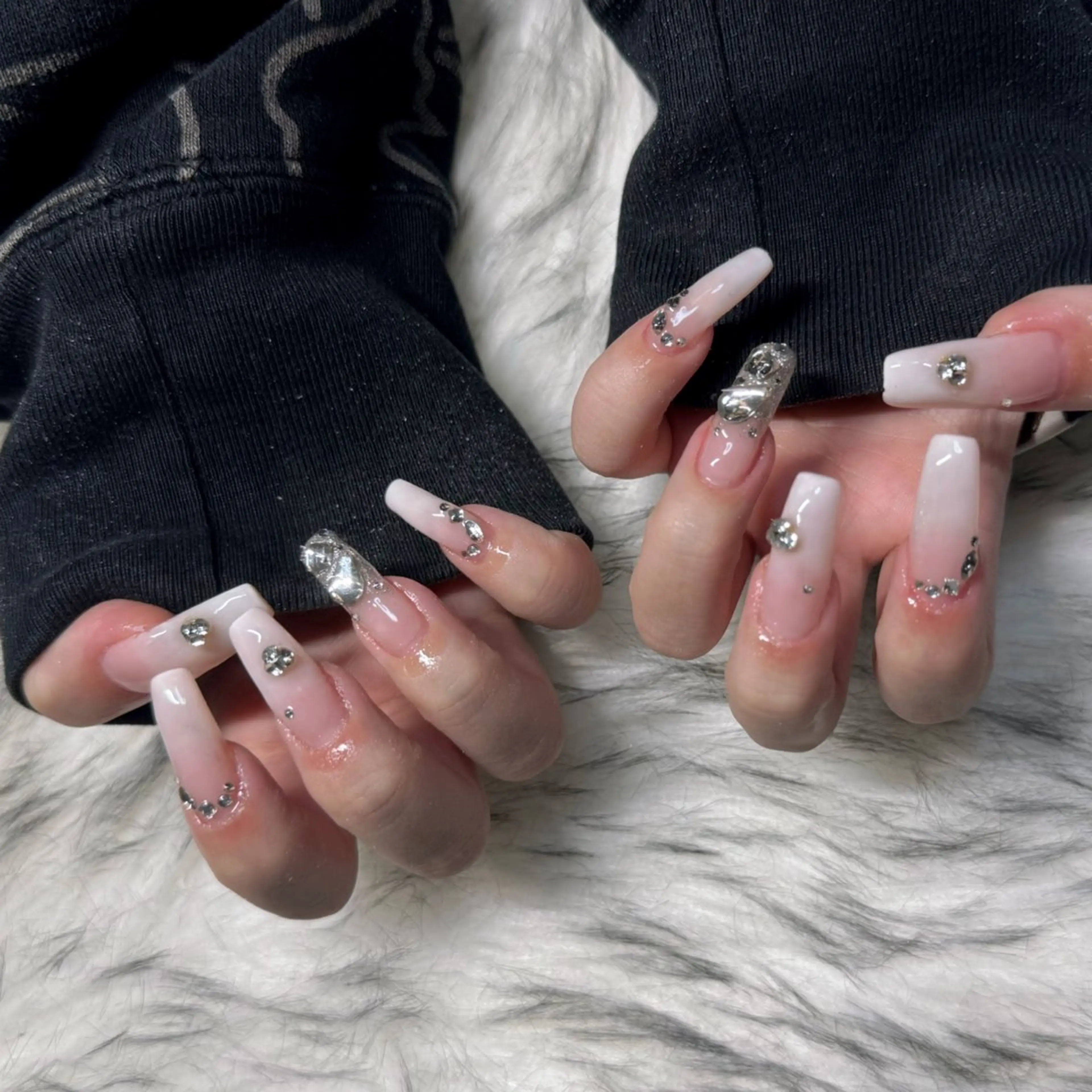 ロング ハンドネイル mao .のネイルデザイン