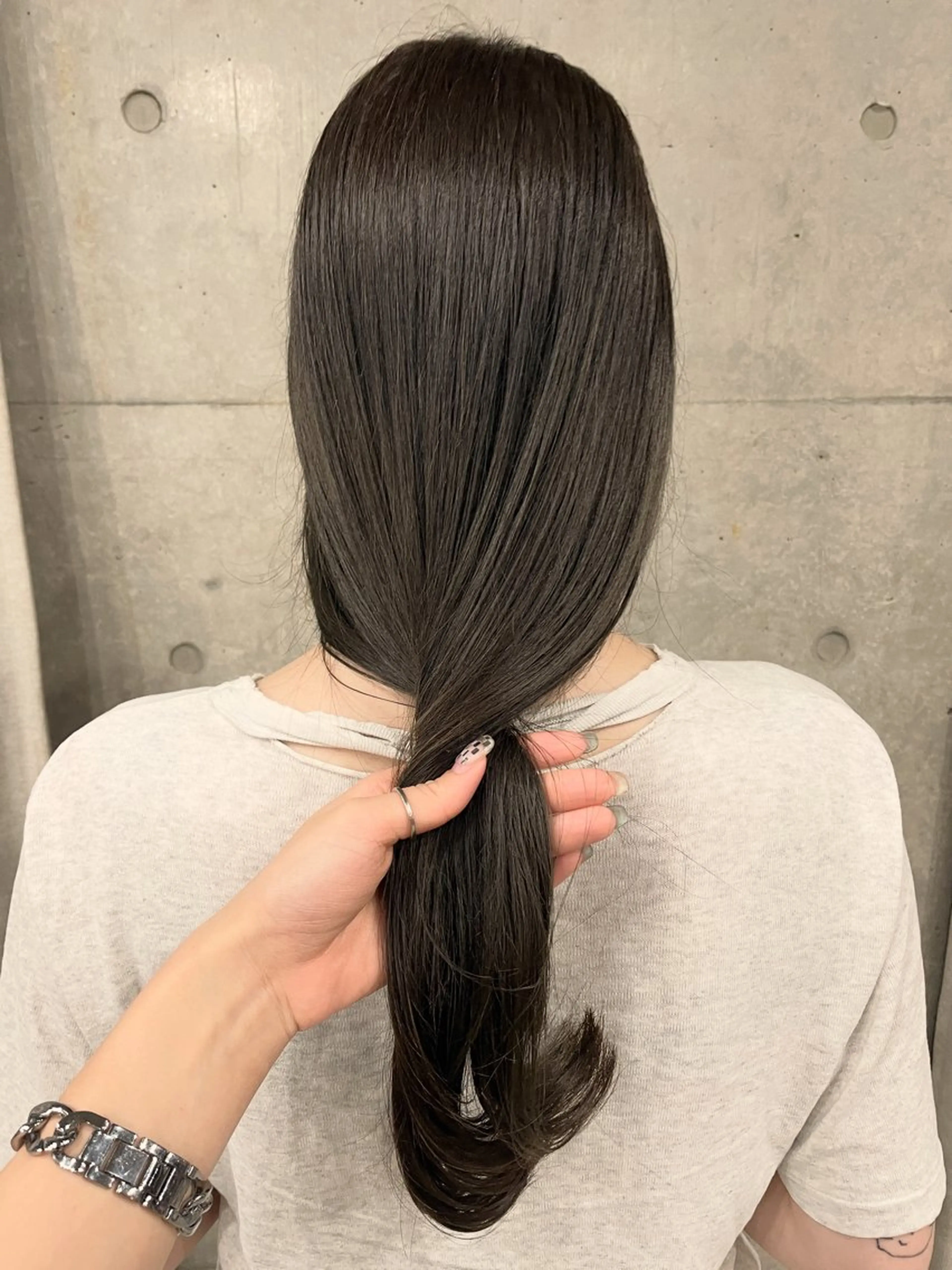 ロング カラー カット ヘアカラー 表参道🌿赤み消し カラー/チナツのヘアスタイル