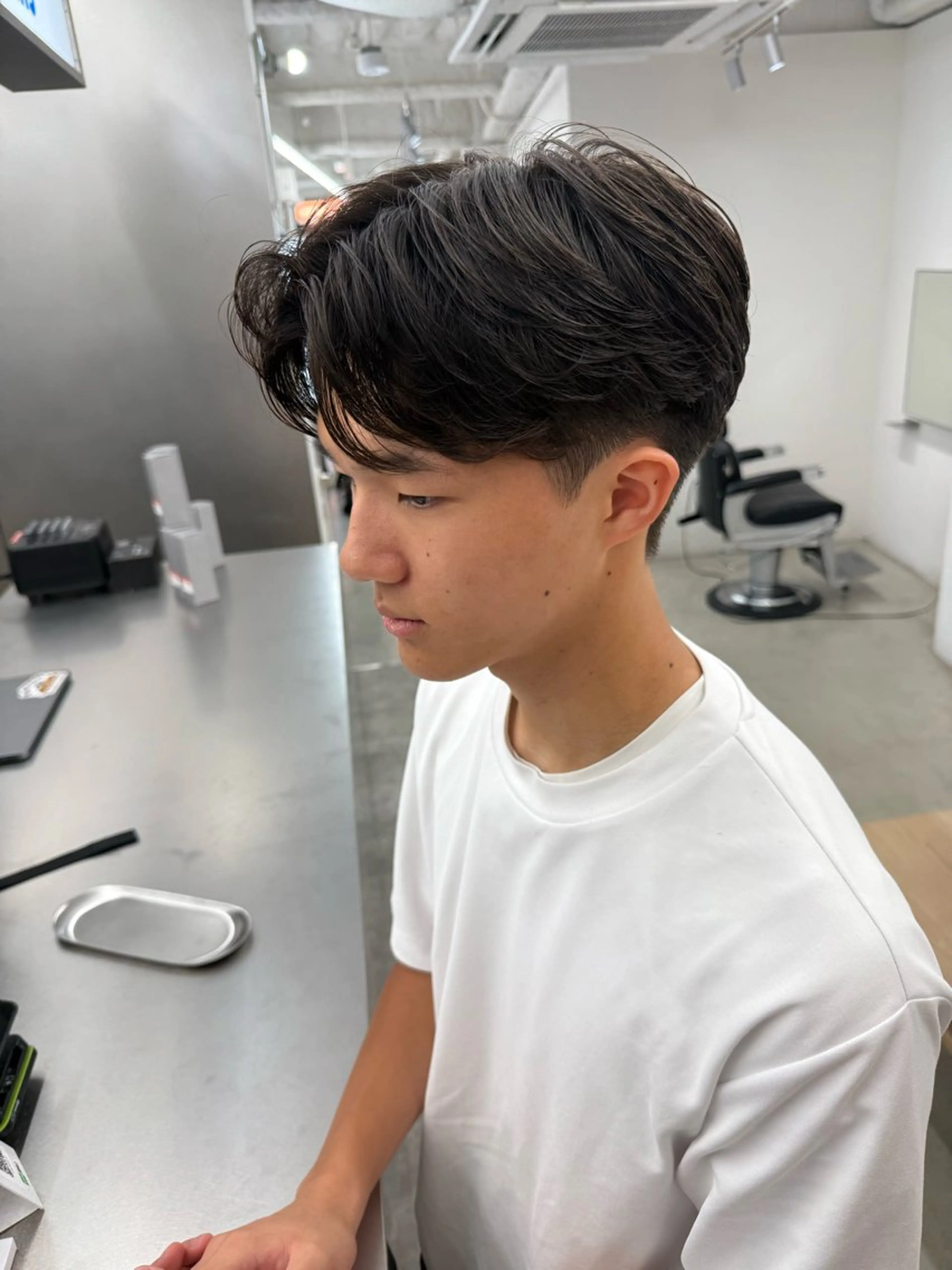 パーマ メンズ メンズブリーチ フェザーパーマ メンズパーマ ニュアンスパーマ Lond LOGAN所属・🔥波巻き/ツイスパ 特化🔥メンズパーマのヘアスタイル