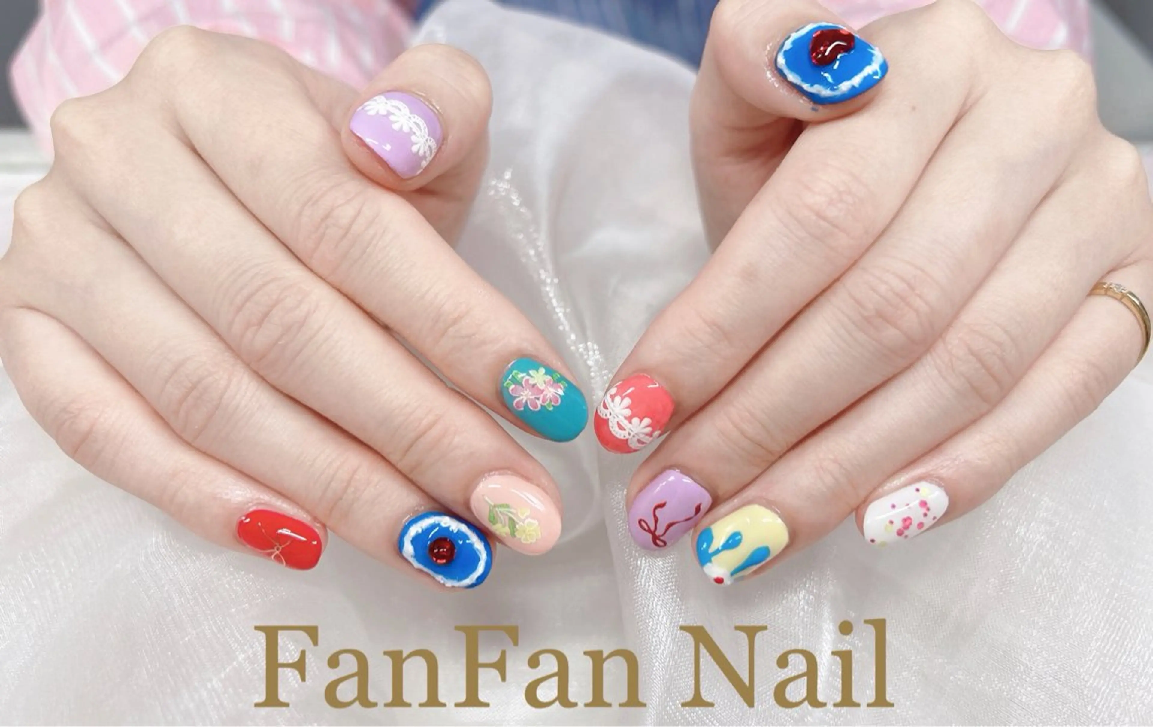 ネイル アートネイル オーロラネイル ガーリー キラキラネイル 韓国ネイル ハンドネイル KaKa FanFanNailのネイルデザイン