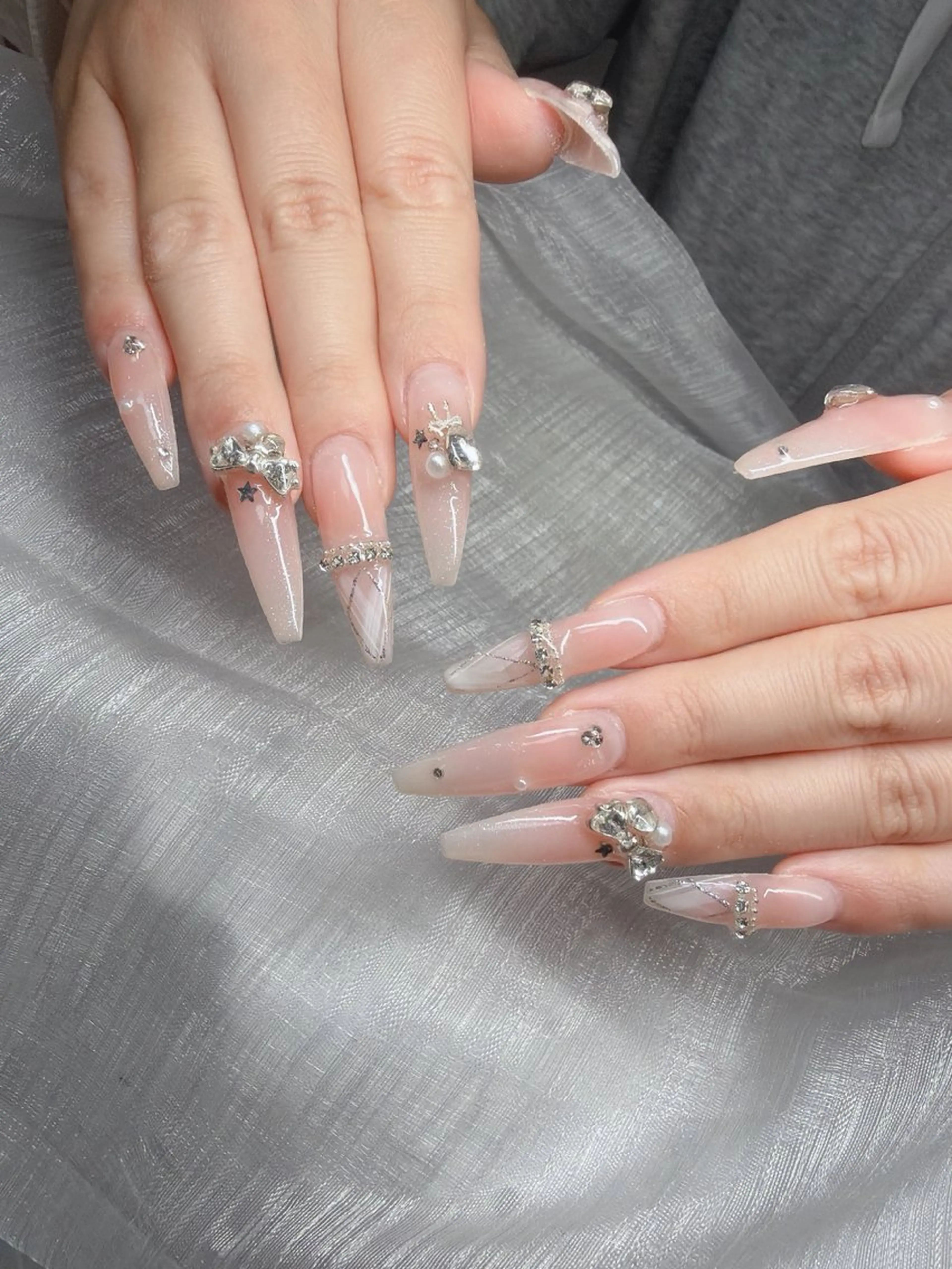 ネイル ハンドネイル Lee Nailsのネイルデザイン