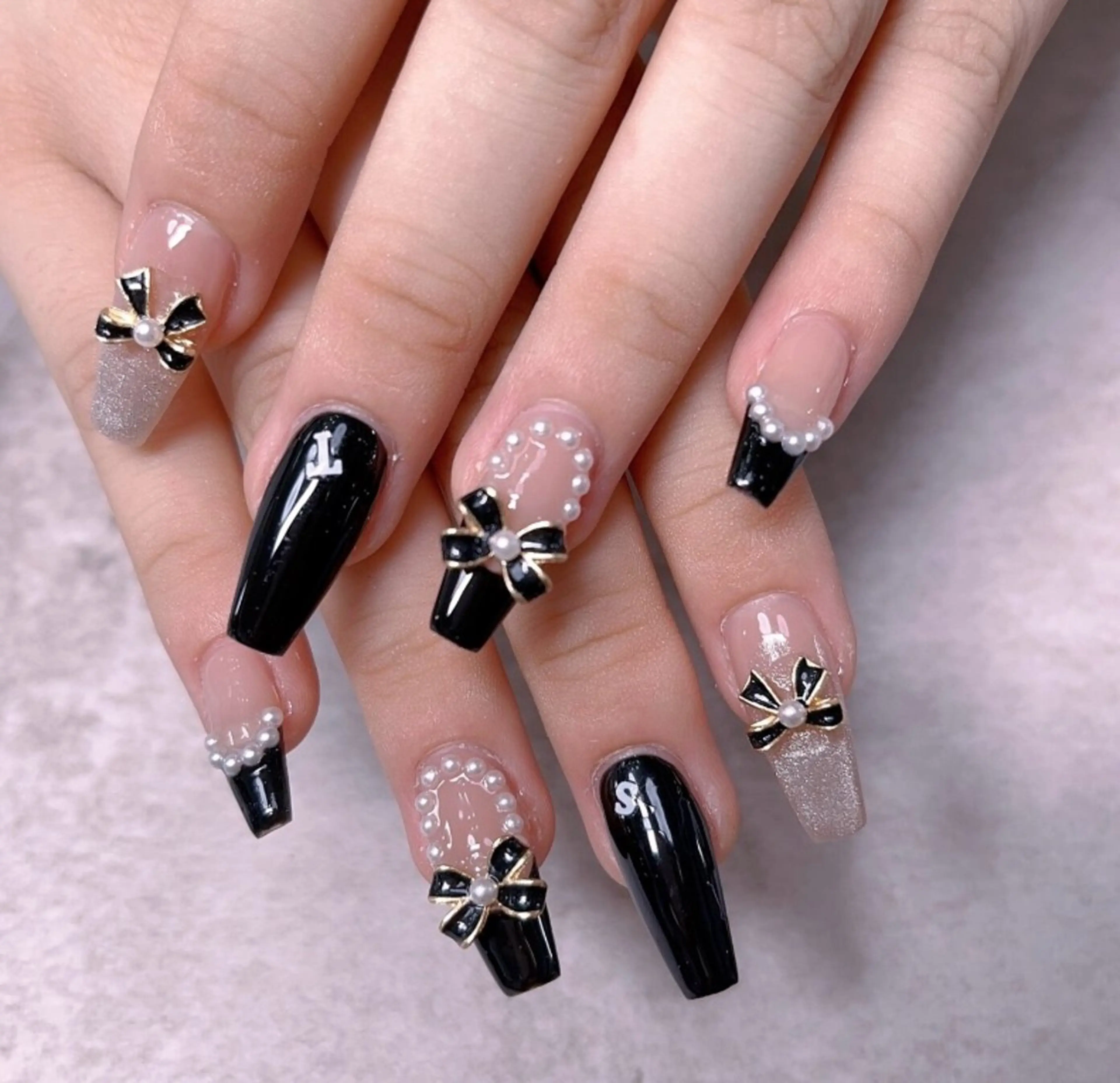 ネイル ボルドー チークネイル フレンチネイル グラデーション ハート ハンドネイル ╹◡╹Mimoミモ Eye&Nailのマツエク・マツパデザイン