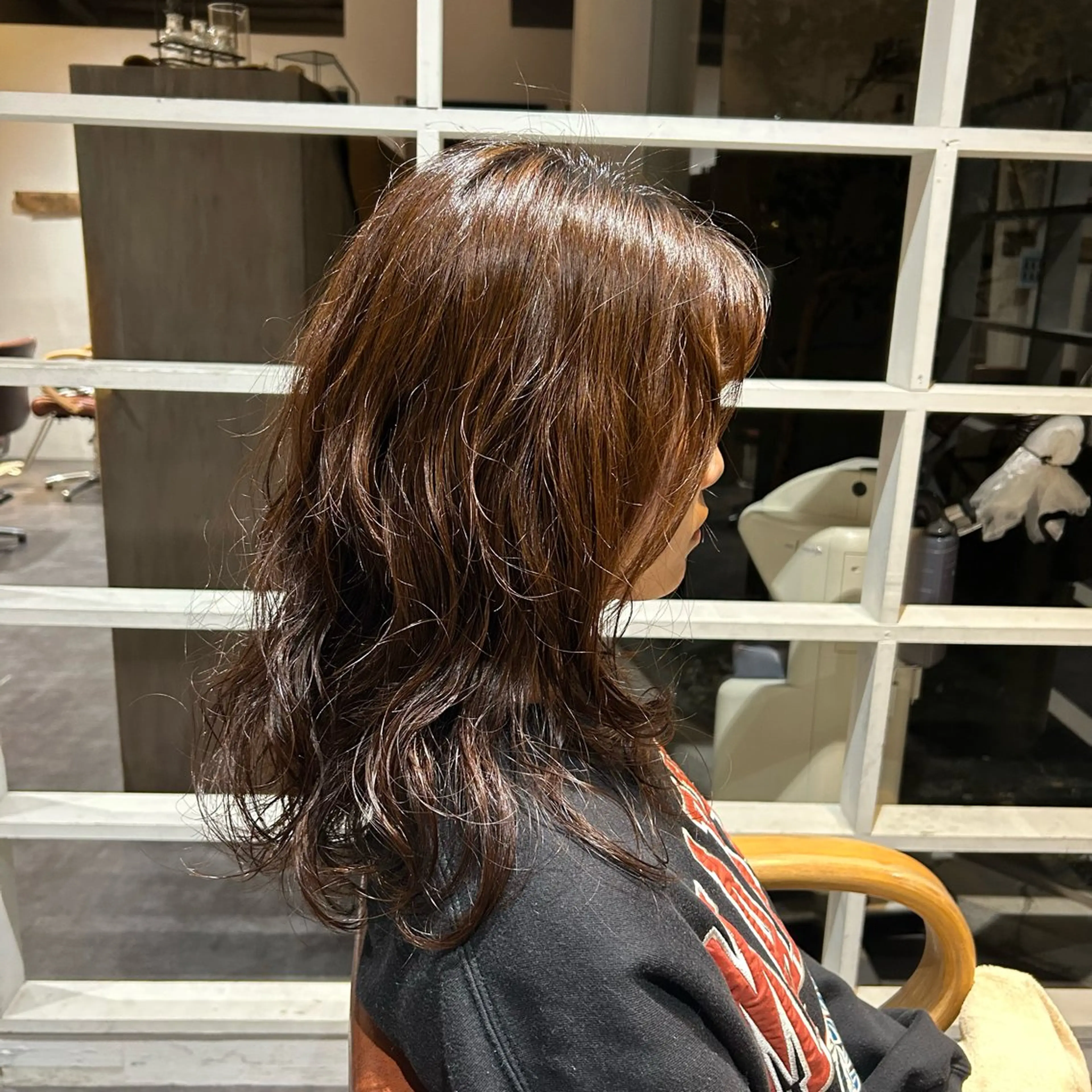 ロング パーマ 尾形 真里のヘアスタイル