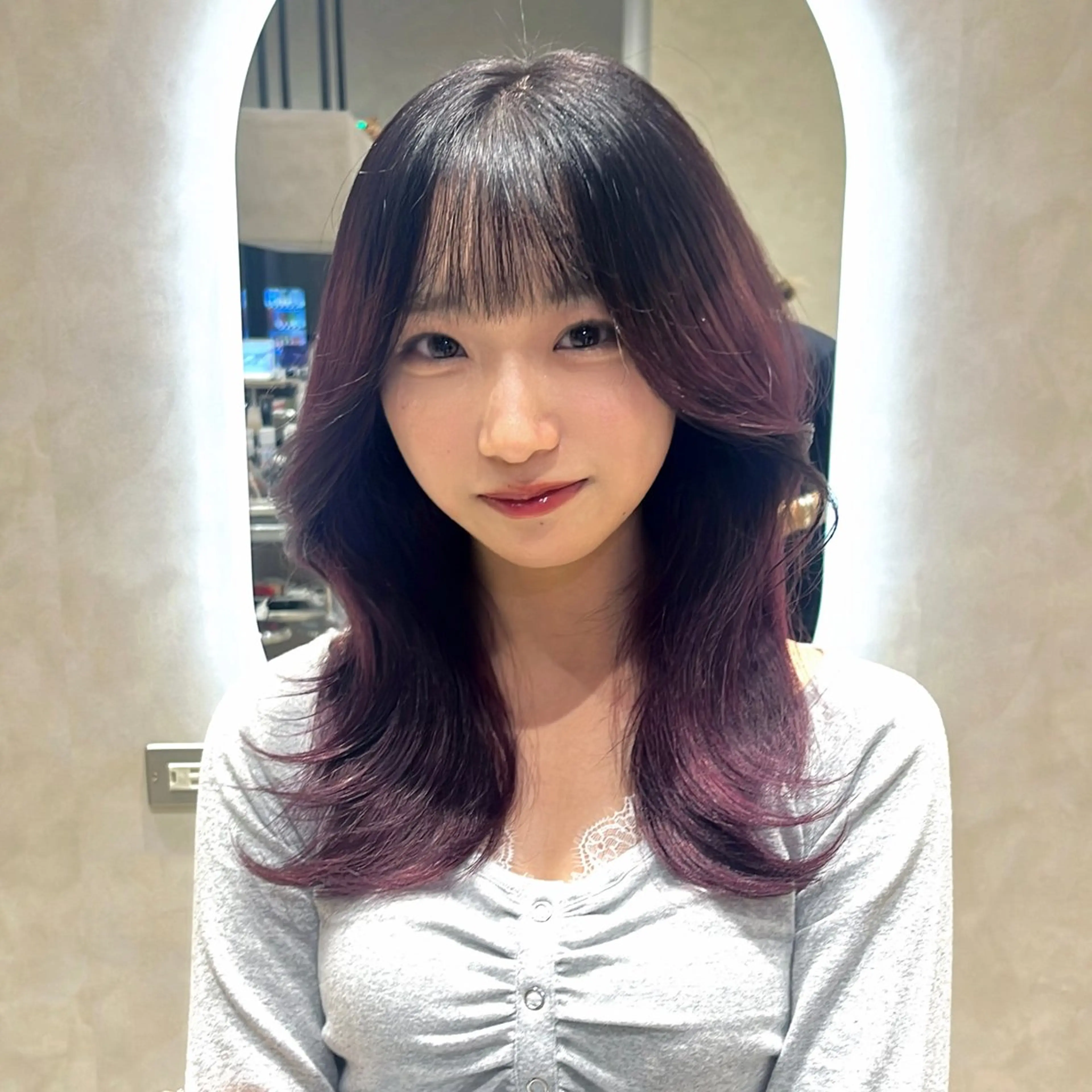 ミディアム 🩵シオリ/透明感/ ハイトーン🩵のヘアスタイル