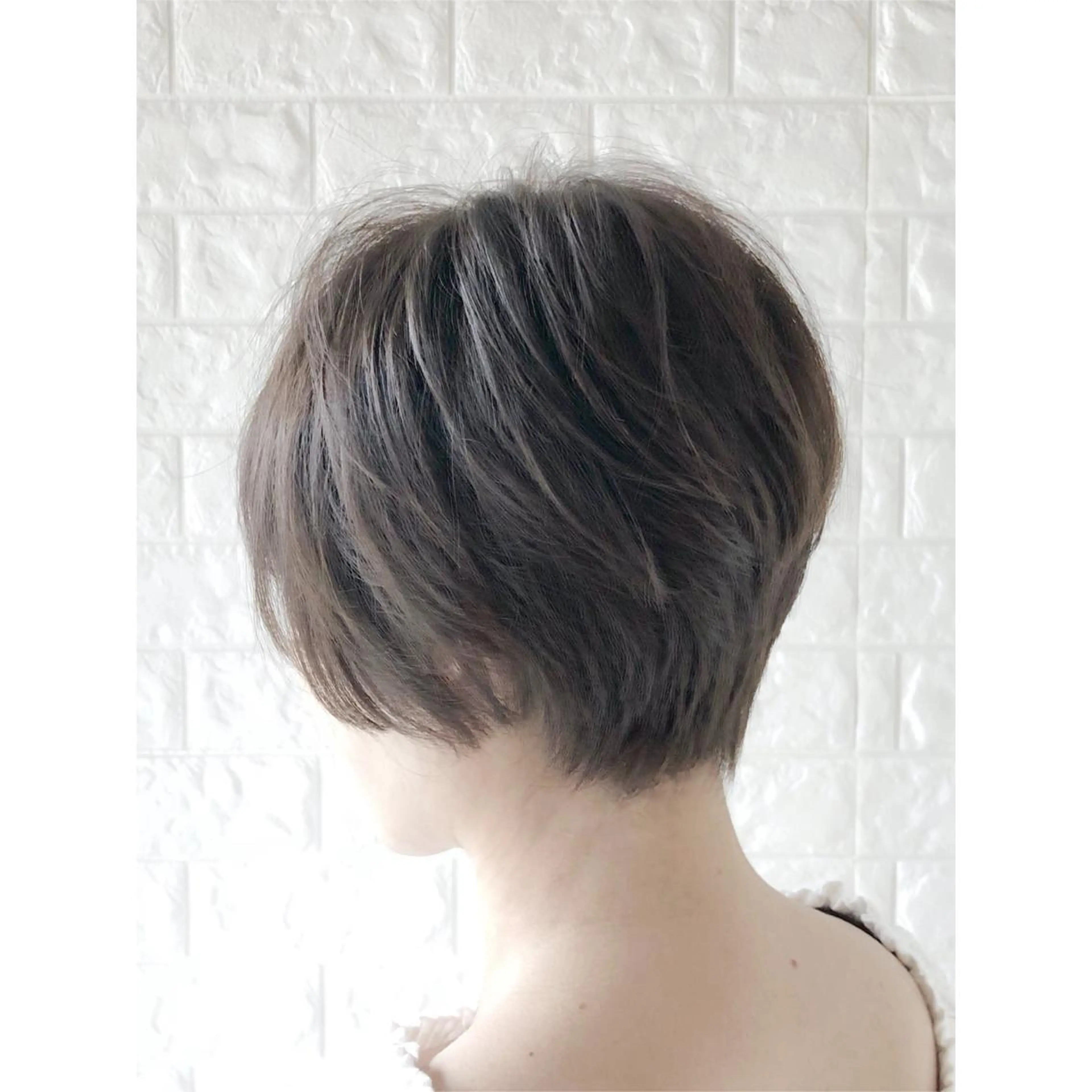 ショート カラー ハンサムショート 透明感カラー イルミナカラー ショートヘア 髪質改善特化KIZU /艶髪研究（京都）のヘアスタイル