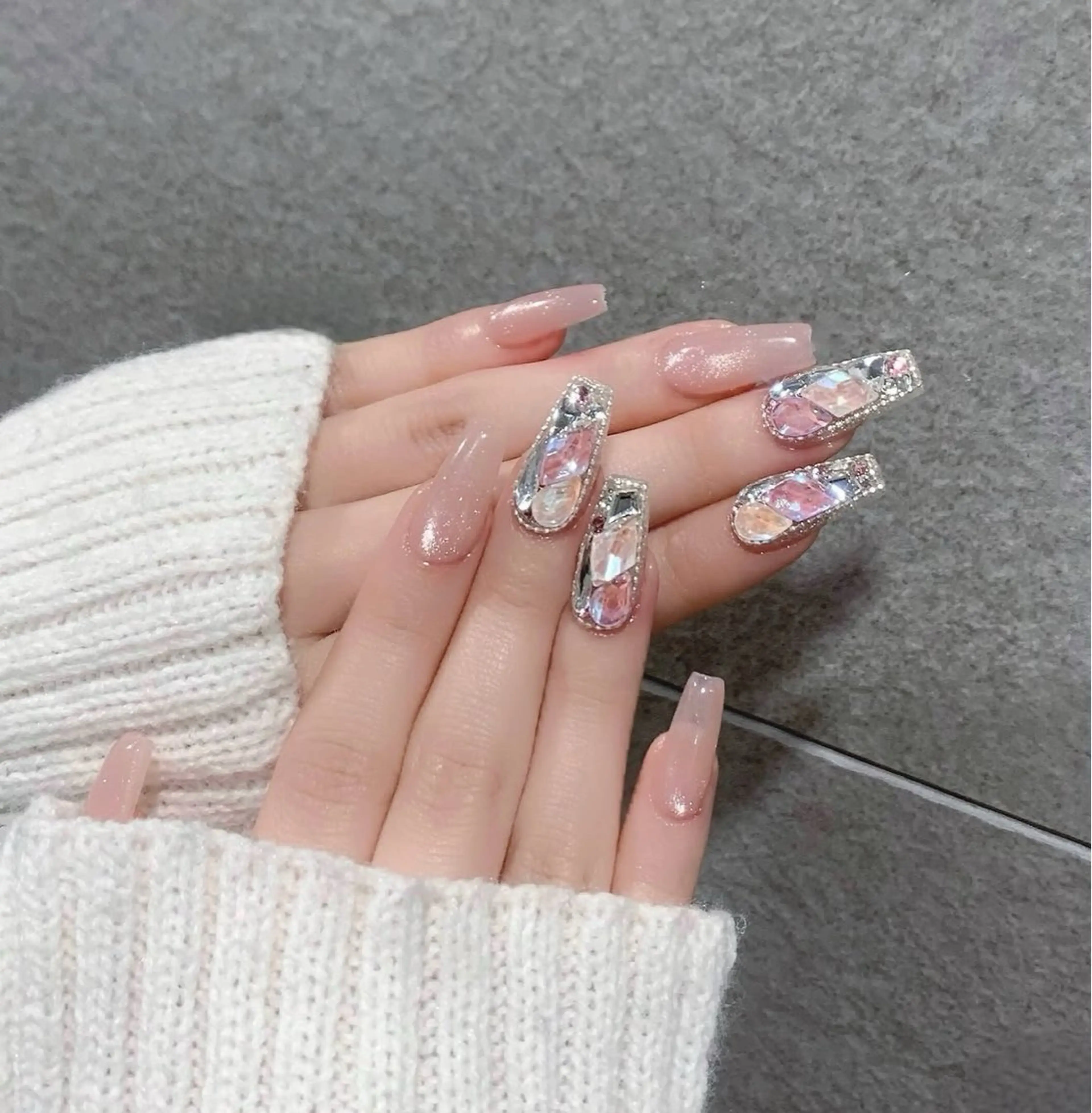 ネイル フラッシュネイル フレンチネイル グラデーション キラキラネイル 韓国ネイル ハンドネイル Lunaa 池袋のネイルデザイン