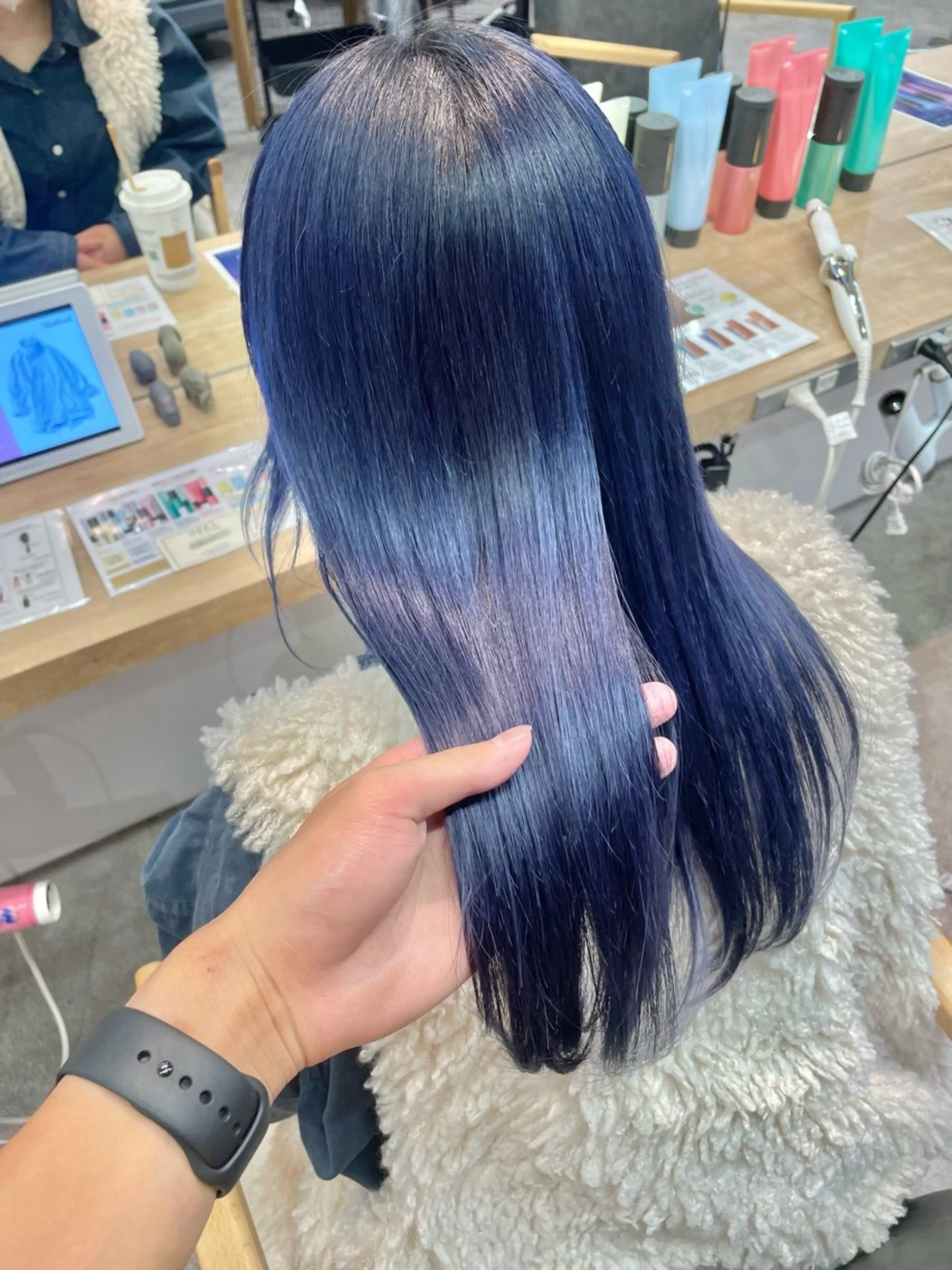 〈ミニモ学割🎓〉🧊寒色系🧊ダブルカラー《ブリーチ１回&カラー》  ＋外部コーティングトリートメントの写真