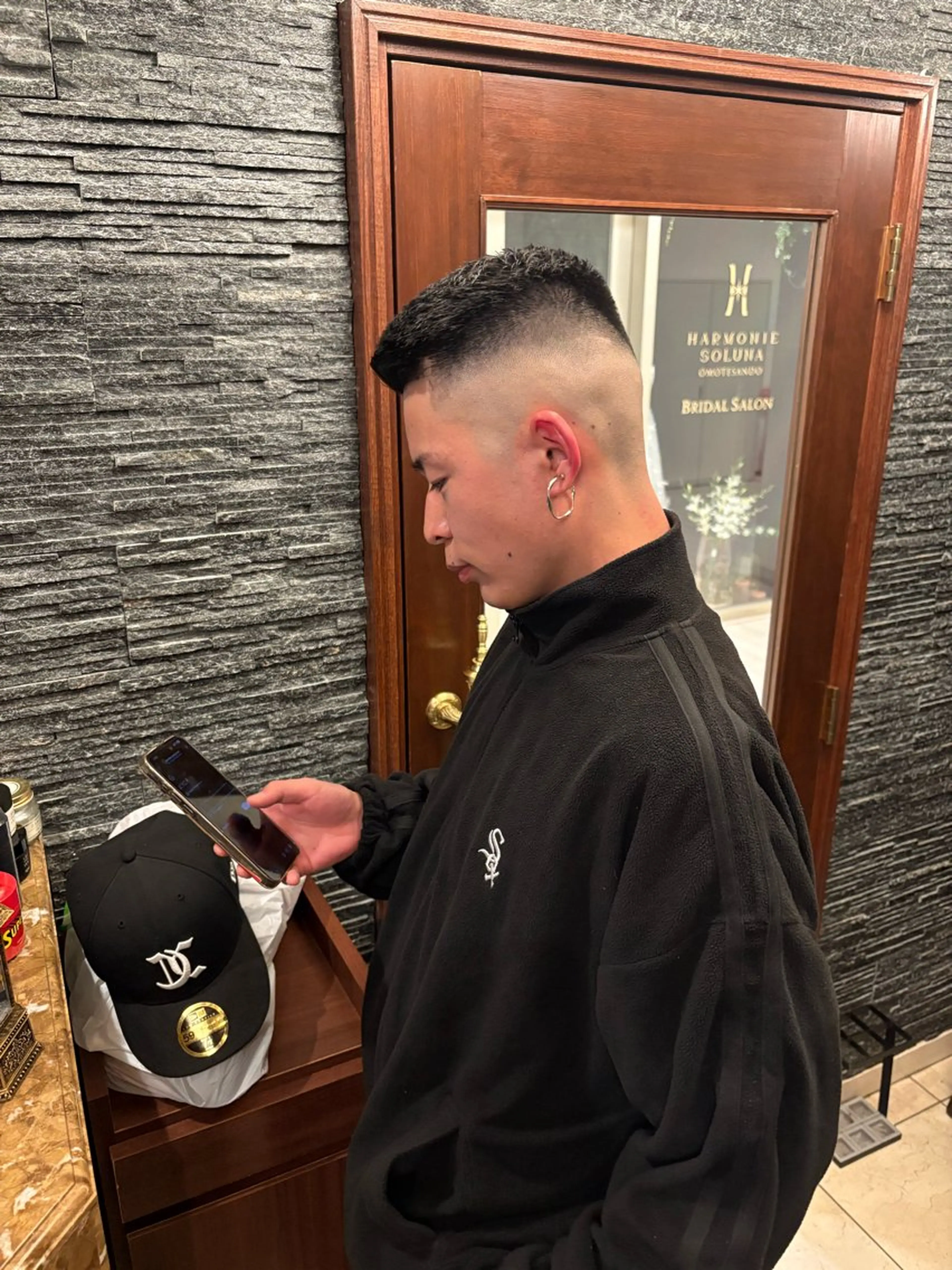 ショート メンズ フェードカット スキンフェード タカハシ ラクのヘアスタイル