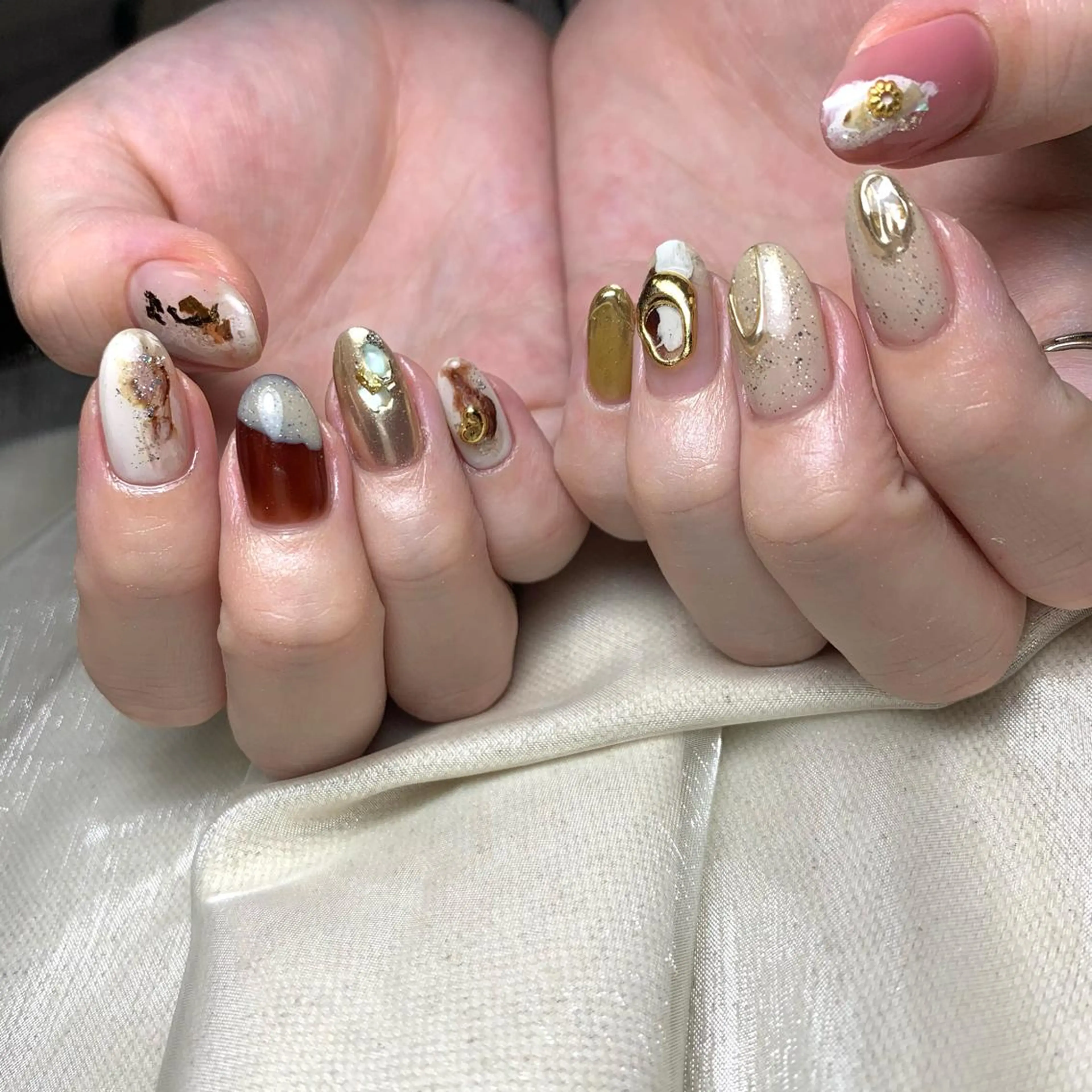 ネイル ハンドネイル 里見 麗のネイルデザイン