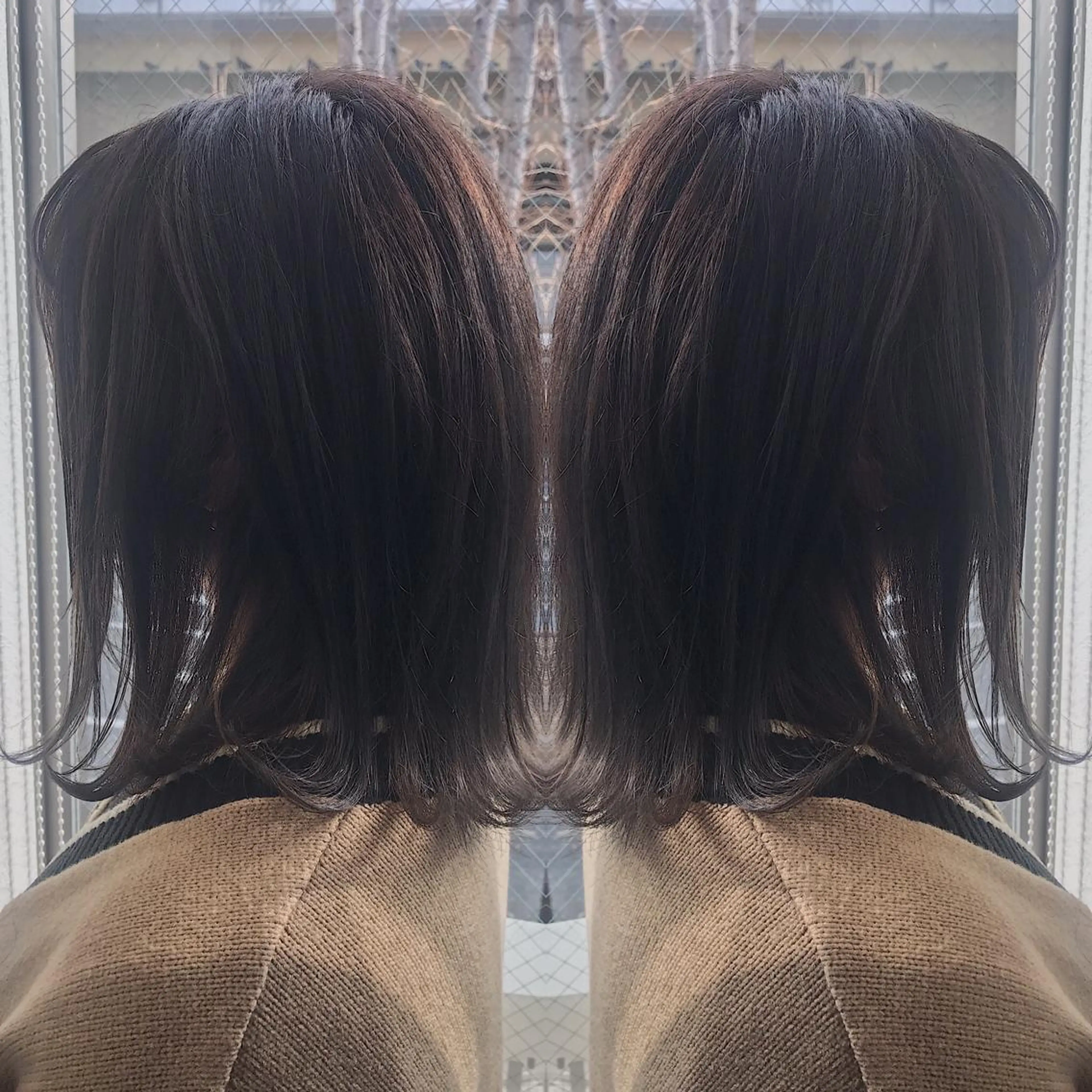 ミディアム カラー グレージュ ボブ 外ハネヘア カット ヘアカラー 柴田 祐輔のヘアスタイル