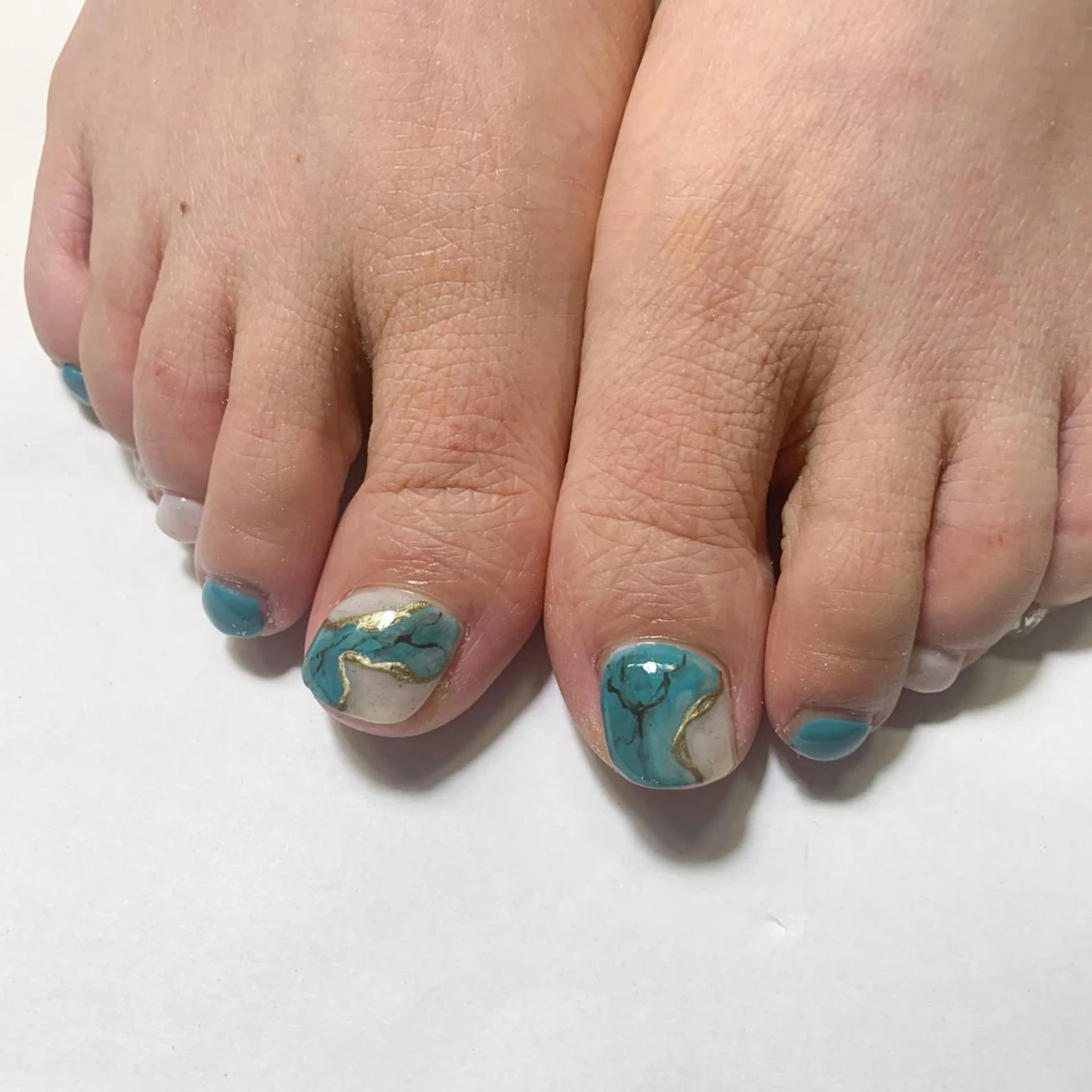 ネイル フットネイル FIORITURA aiのネイルデザイン