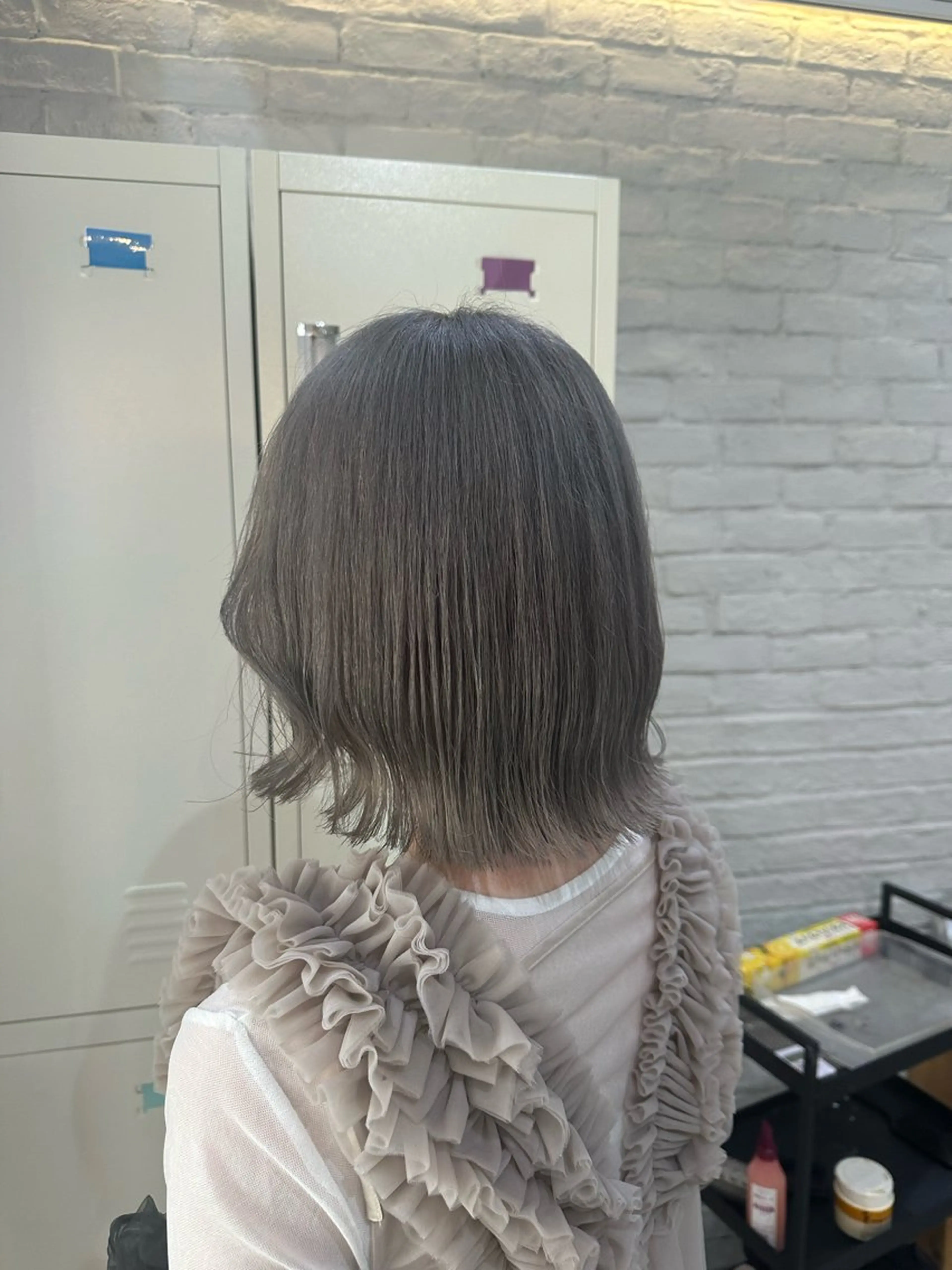 ミディアム カラー 十倉 朱莉のヘアスタイル