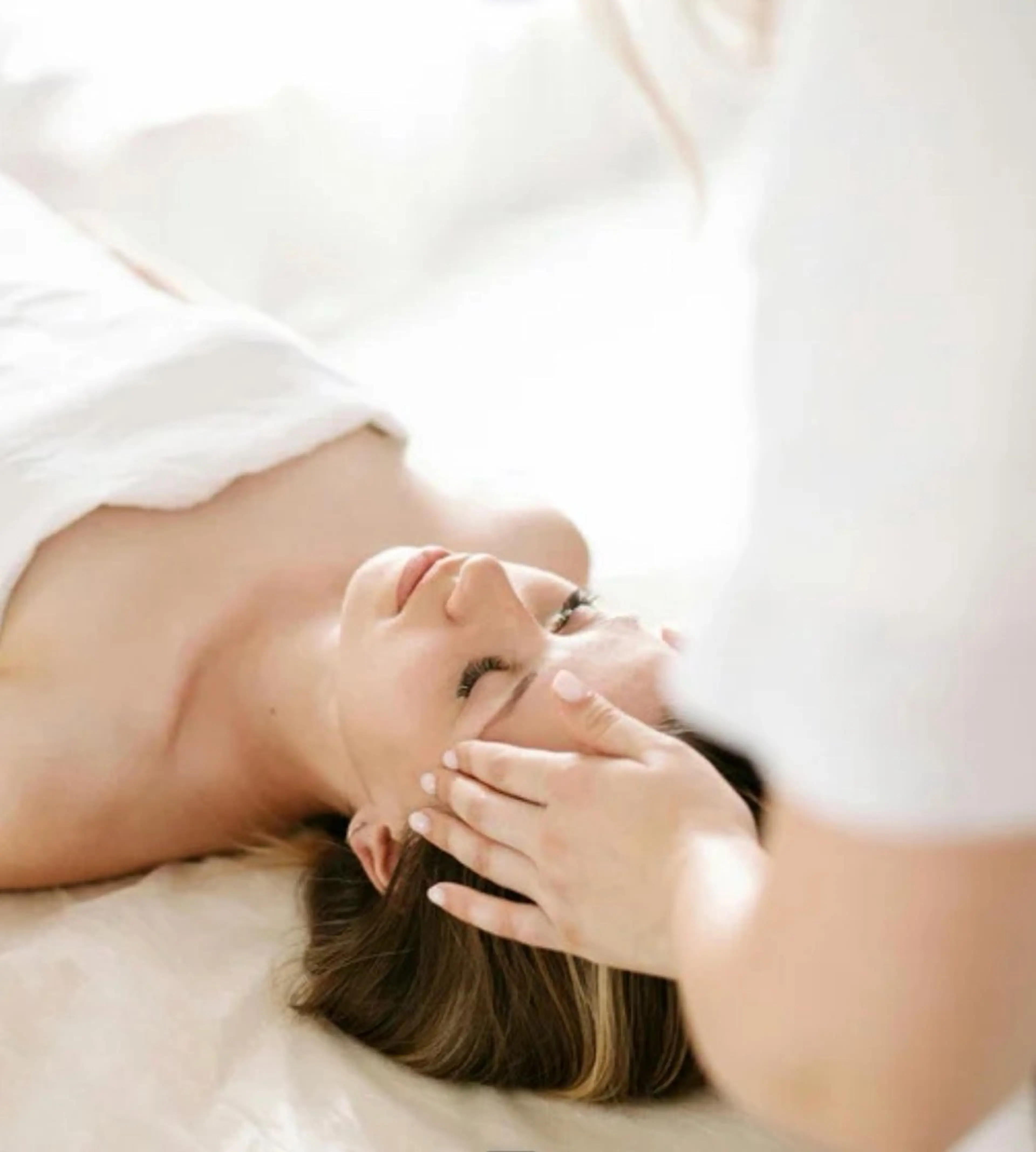 【初回✨公式LINE特典付】顎関節症ケアから生まれた痛くない小顔整体＋潤い艶肌（60分）の写真