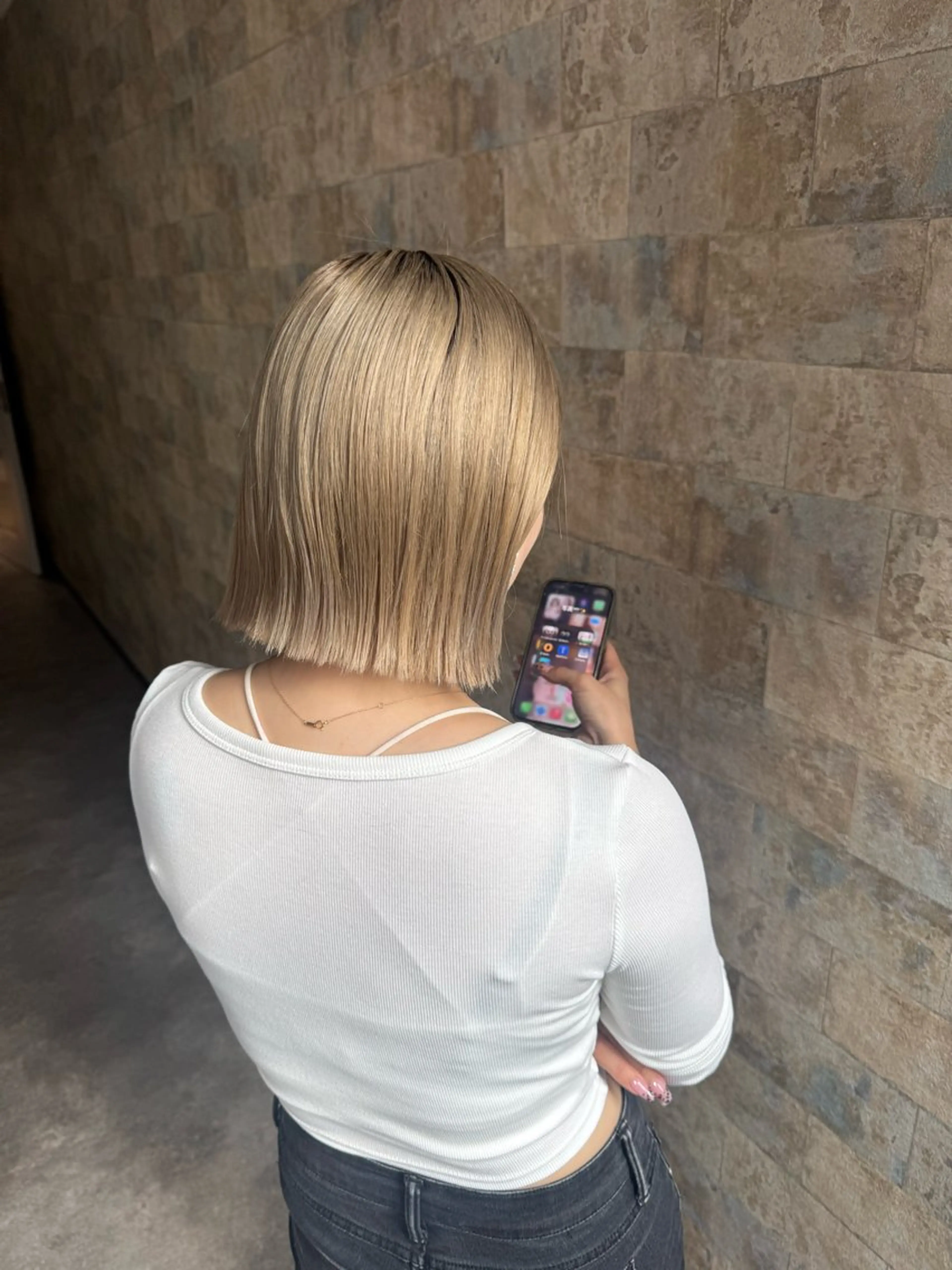 きりっぱなしボブ、ミニボブ、前下がりボブの写真