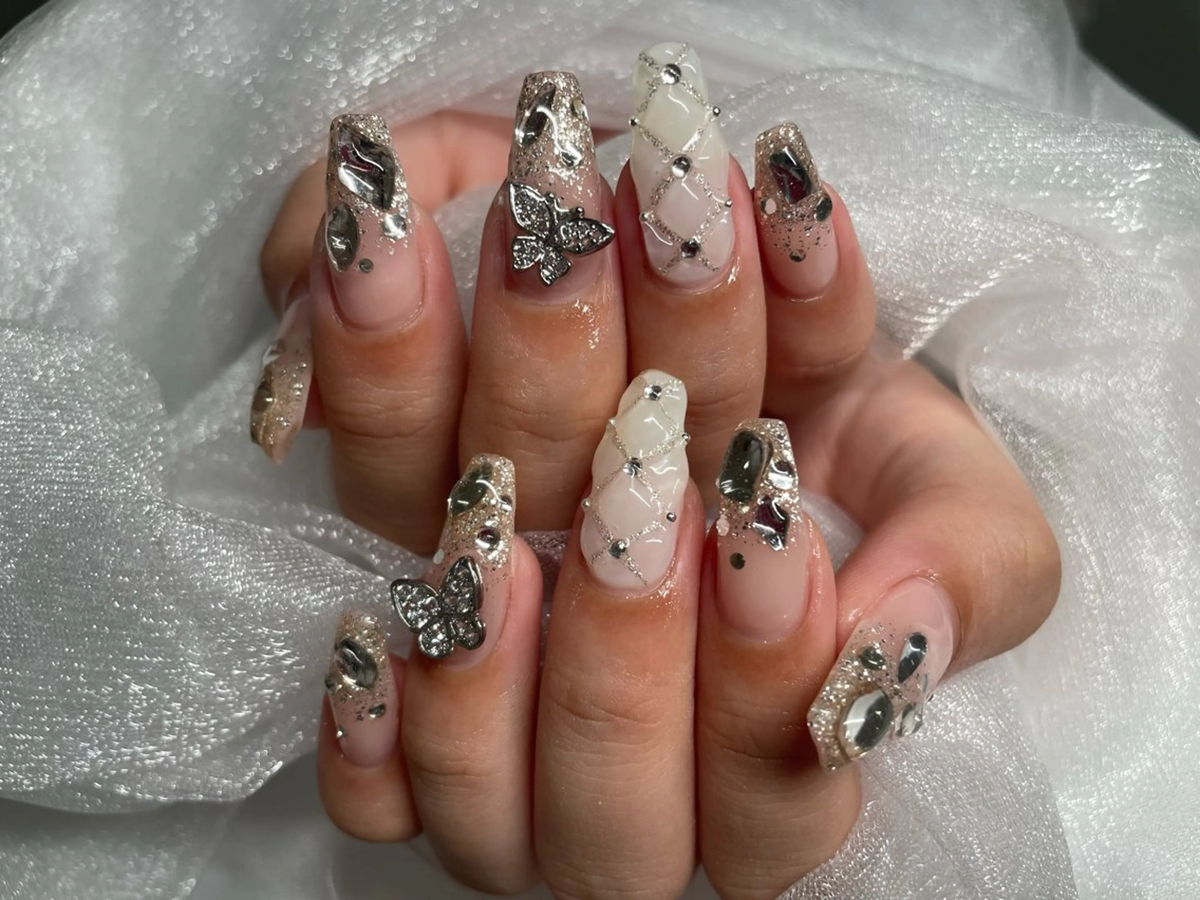 ネイル ハンドネイル Roi〈ロワ〉 Minakoのネイルデザイン