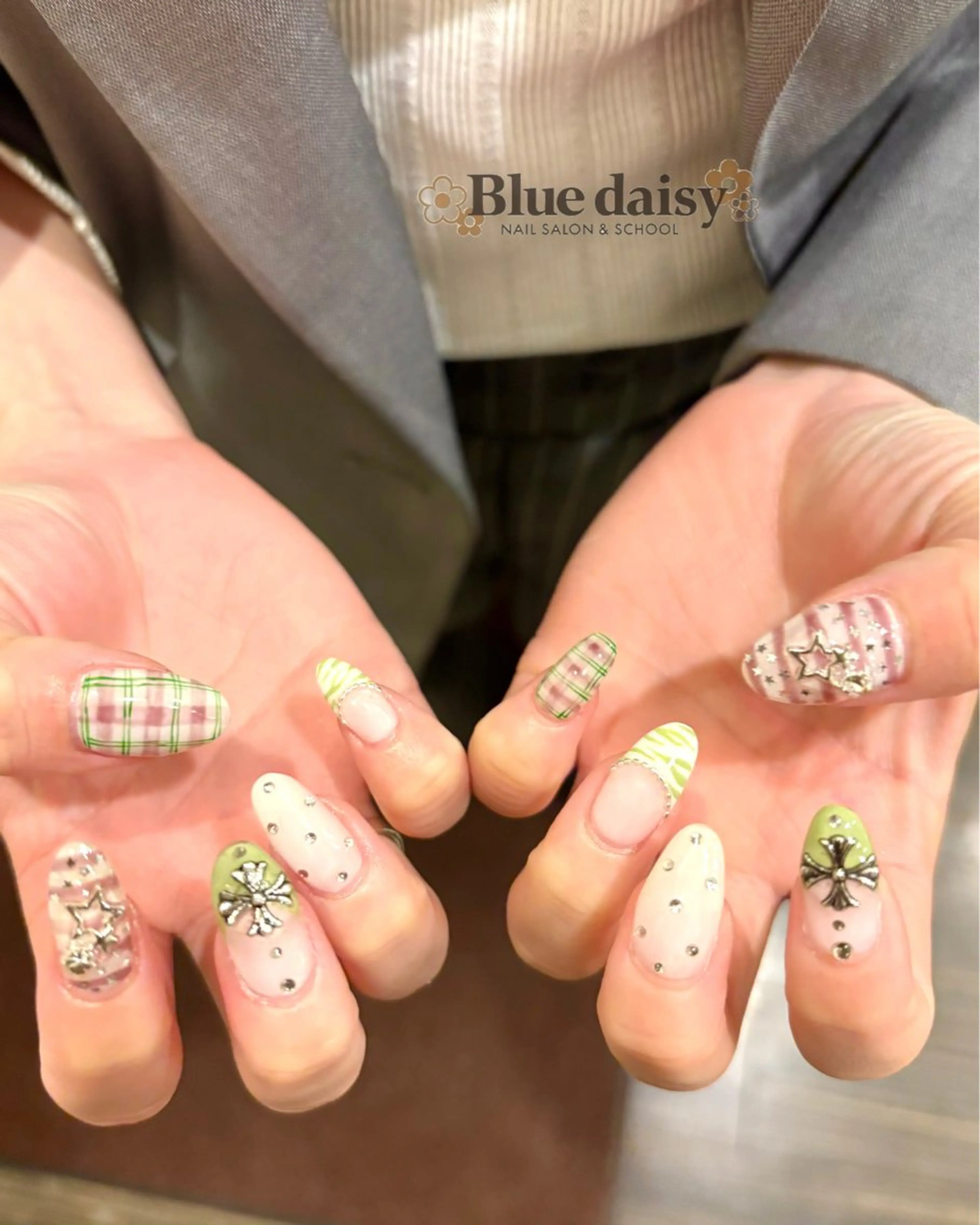 ネイル ハンドネイル Blue daisy 栄本店のネイルデザイン