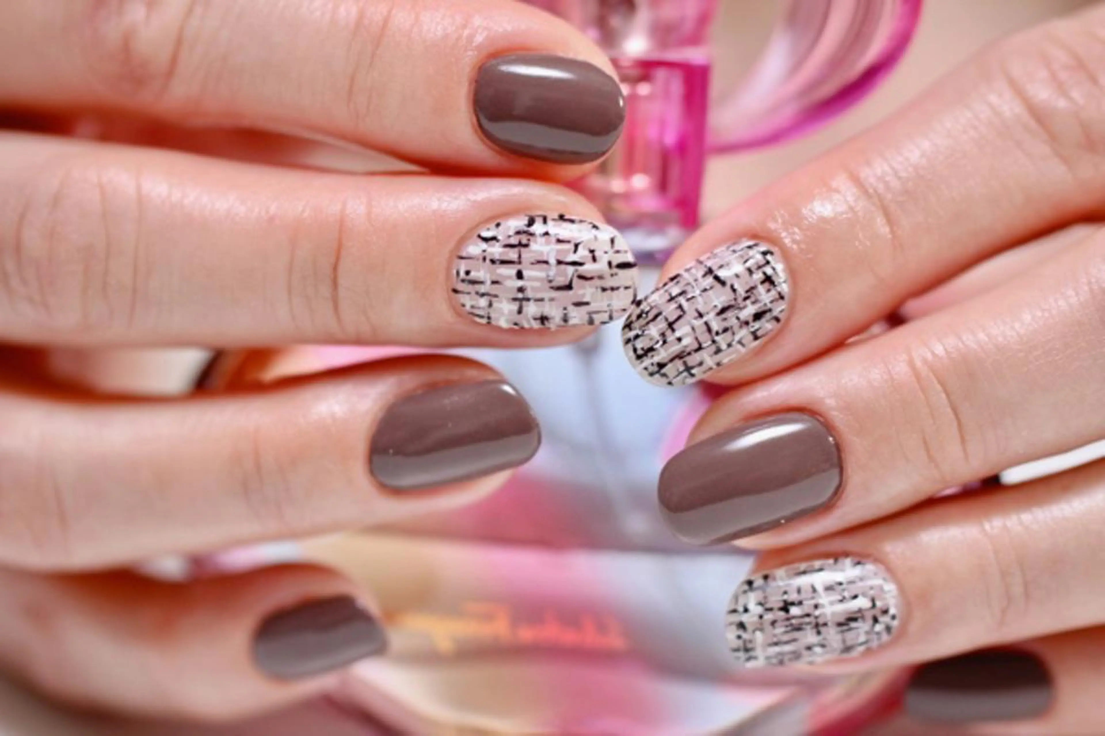 ネイル アートネイル ジェルネイル ワンカラーネイル ツイードネイル ママリンド　志村坂上店所属・しみ えんのネイルデザイン