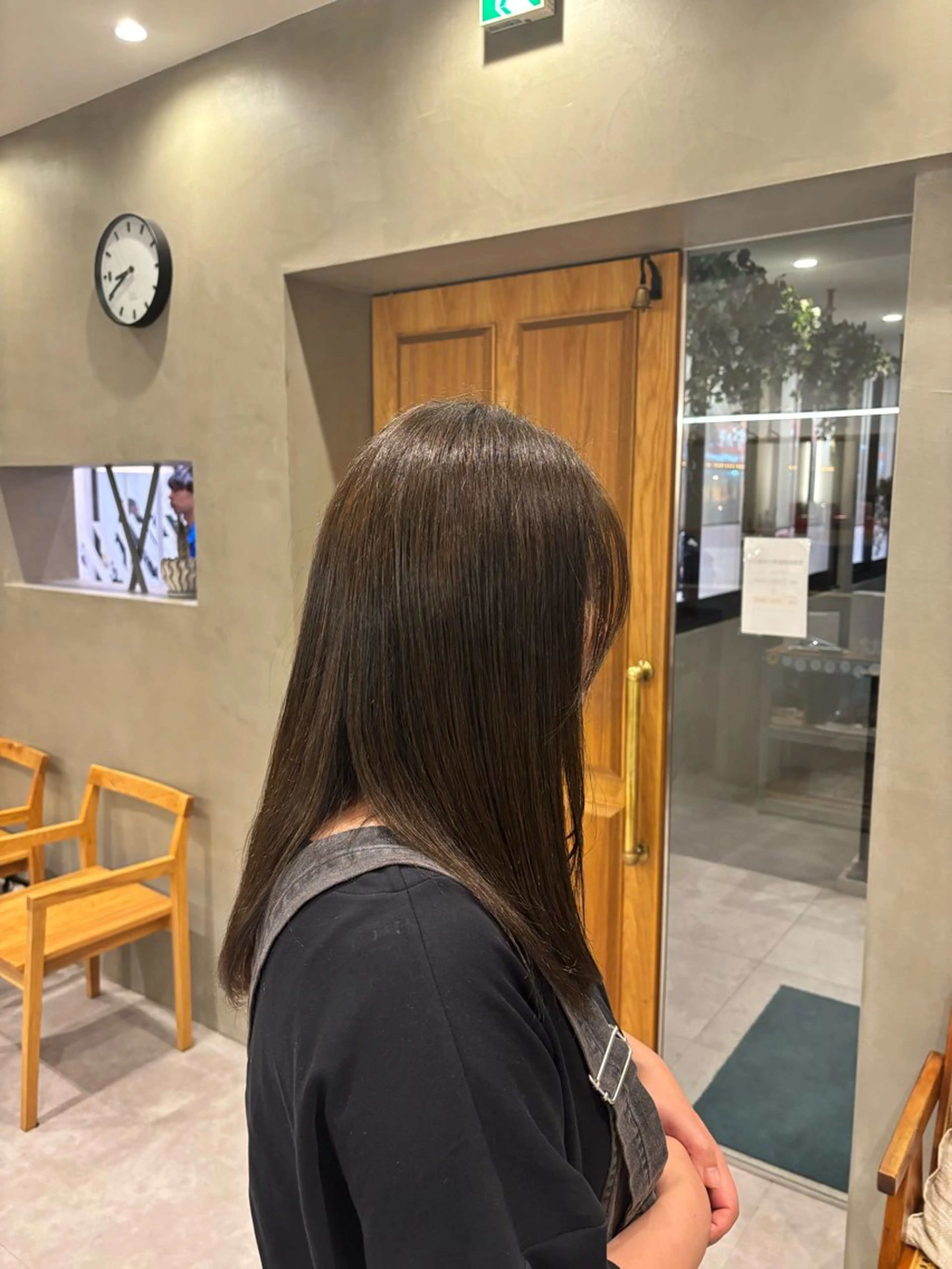 ロング 顔周りカット レイヤーカット エルロン 栢原のヘアスタイル