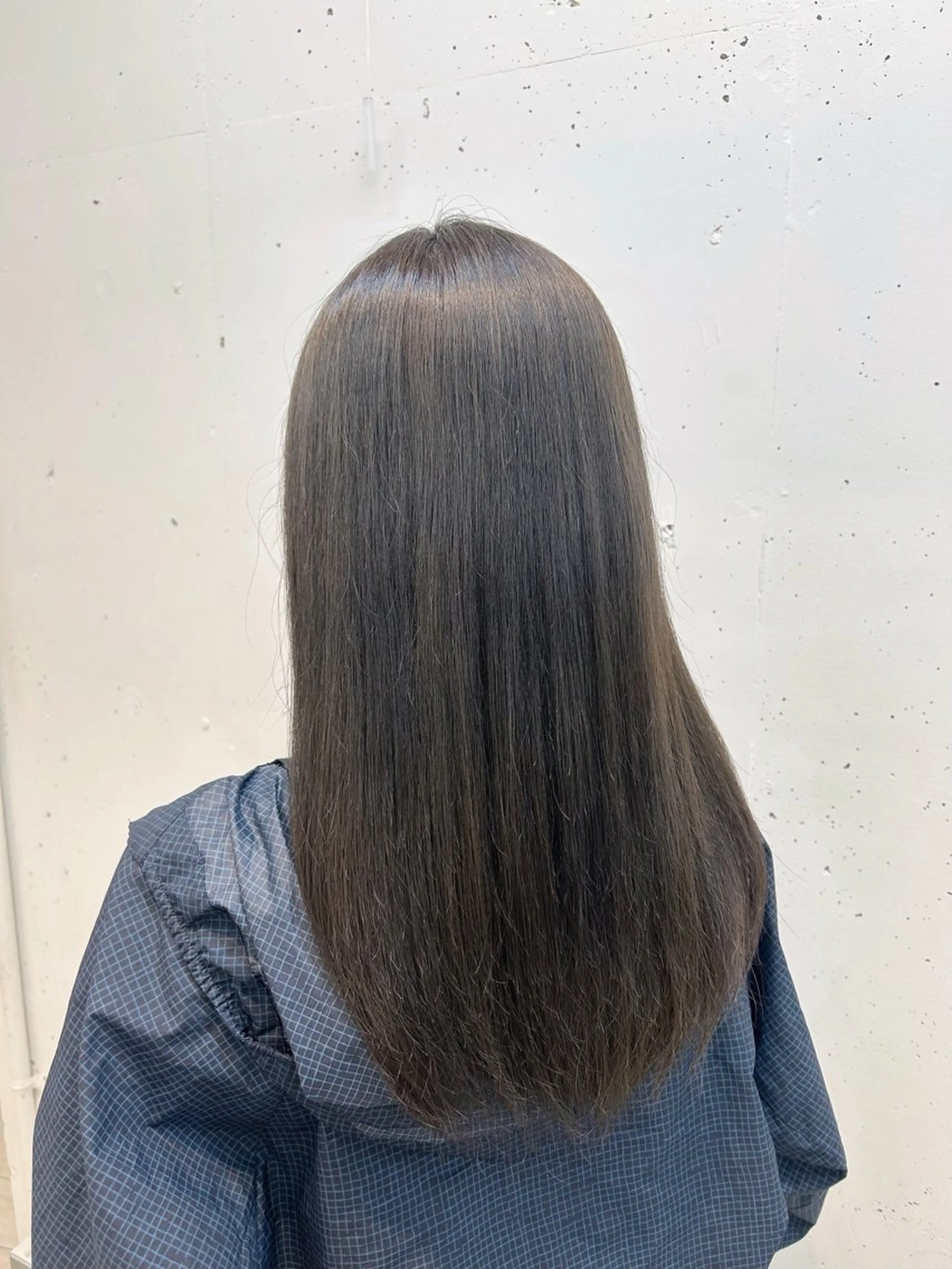 ロング カラー ベージュカラー グレージュ オリーブベージュ オリーブグレージュ オリーブグレー ヘアカラー 須藤 りかのヘアスタイル