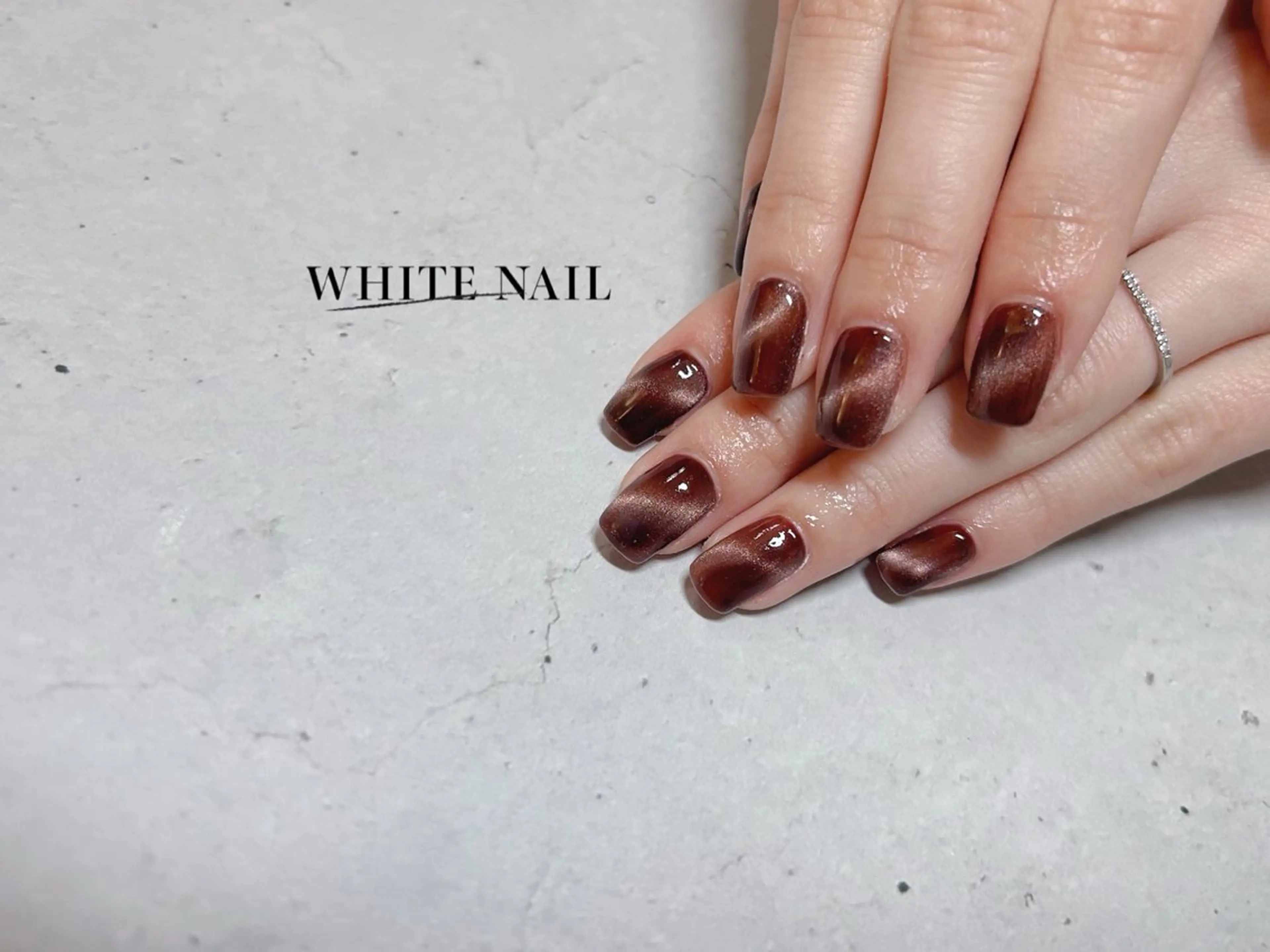 ネイル マグネットネイル ハンドネイル WHITE NAIL ホワイトネイルのネイルデザイン
