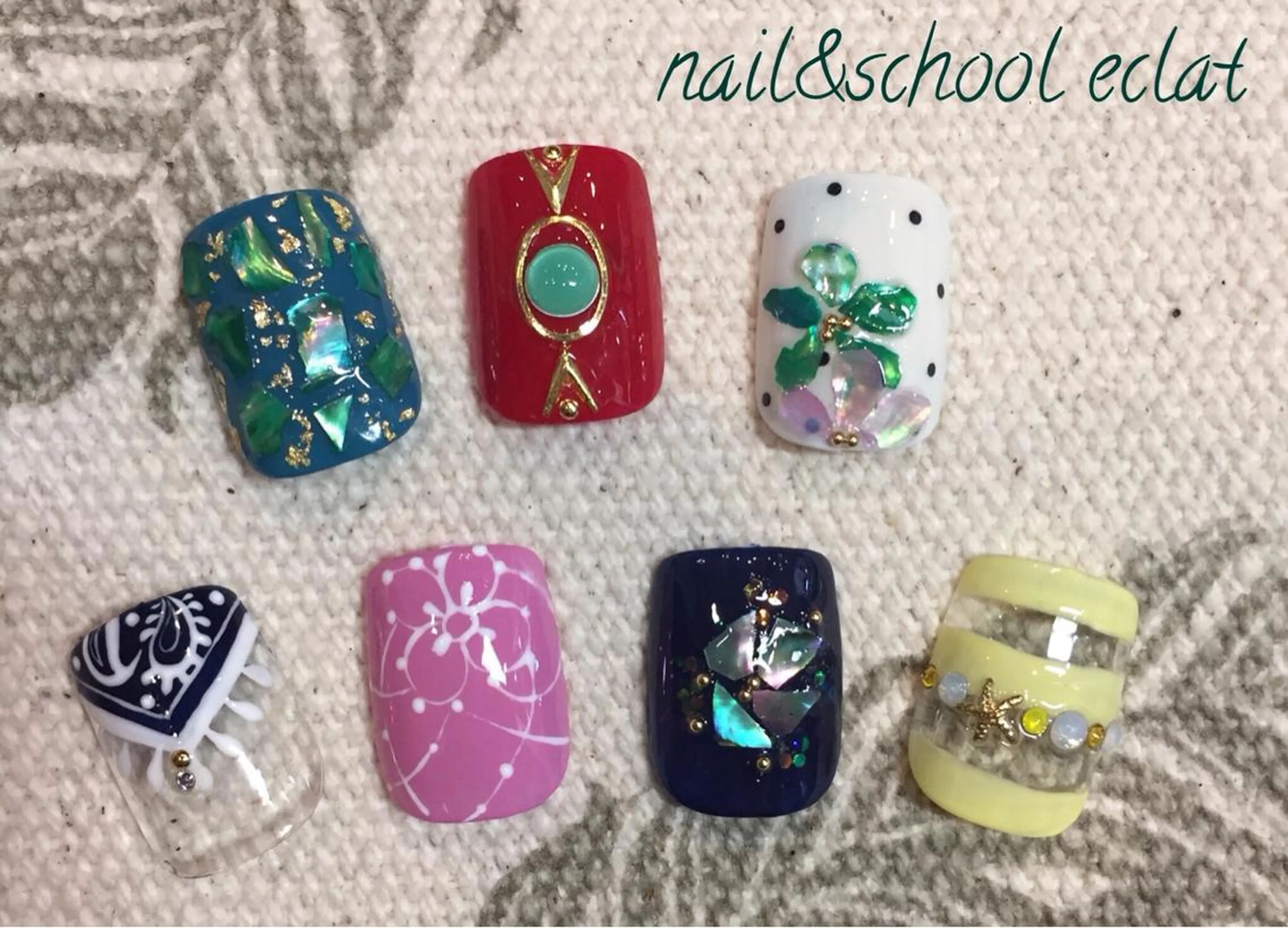 ネイル フットネイル センター南 eclatのネイルデザイン