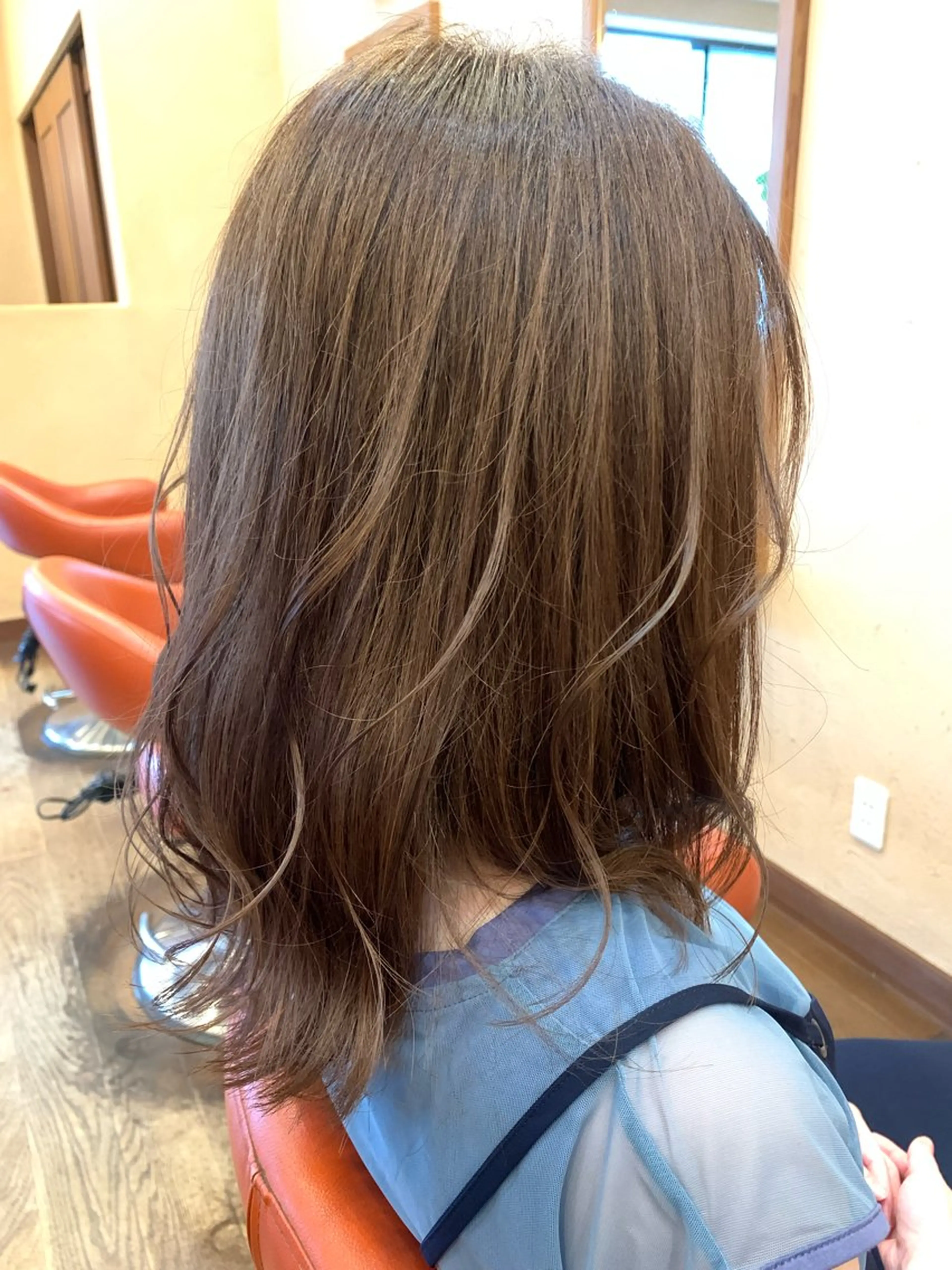 ミディアム ハイライト 鶴田 拓也のヘアスタイル