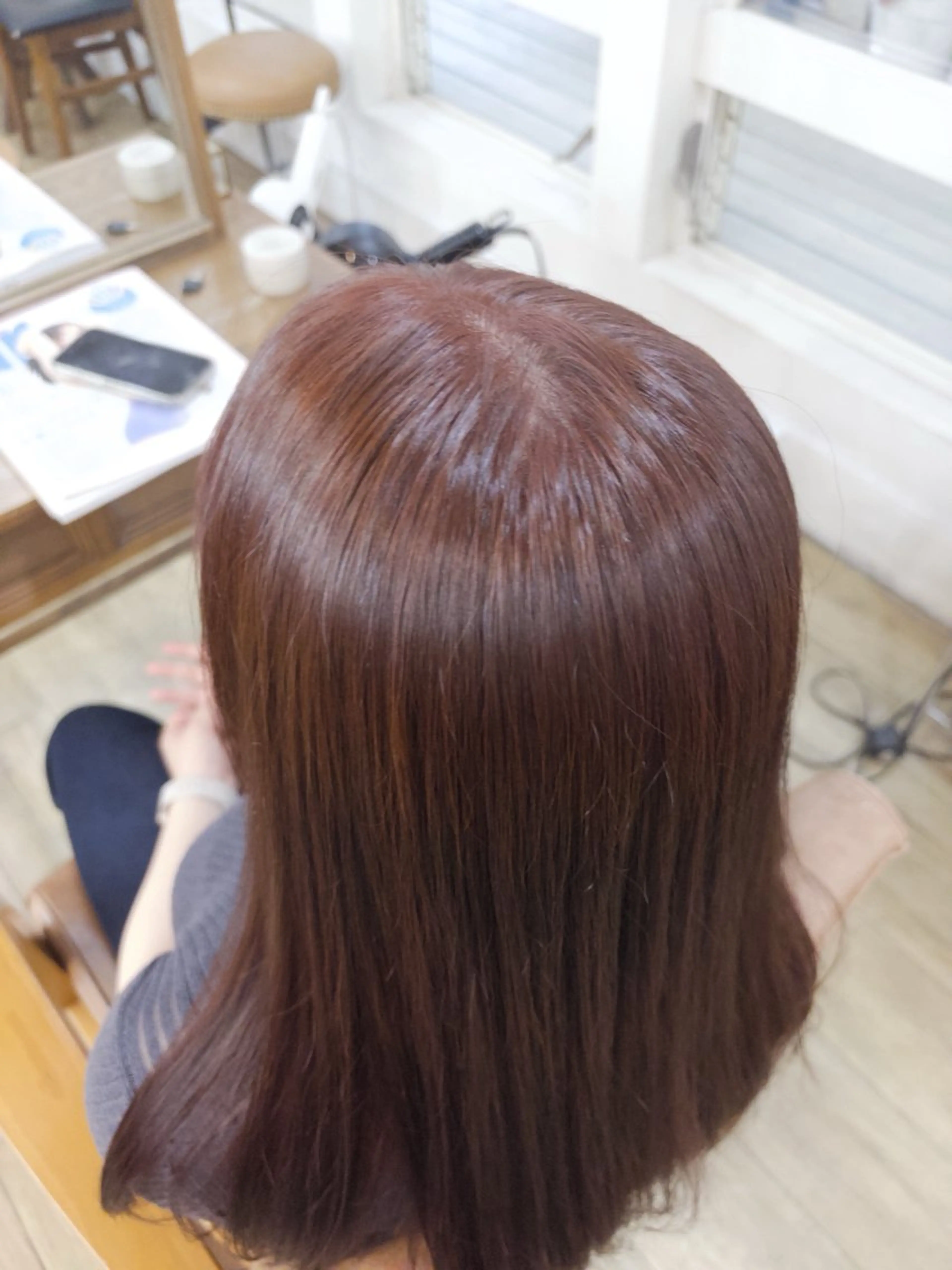 セミロング カラー ヘアカラー 縮毛矯正 SHO 👻原宿 /艶カラーのヘアスタイル