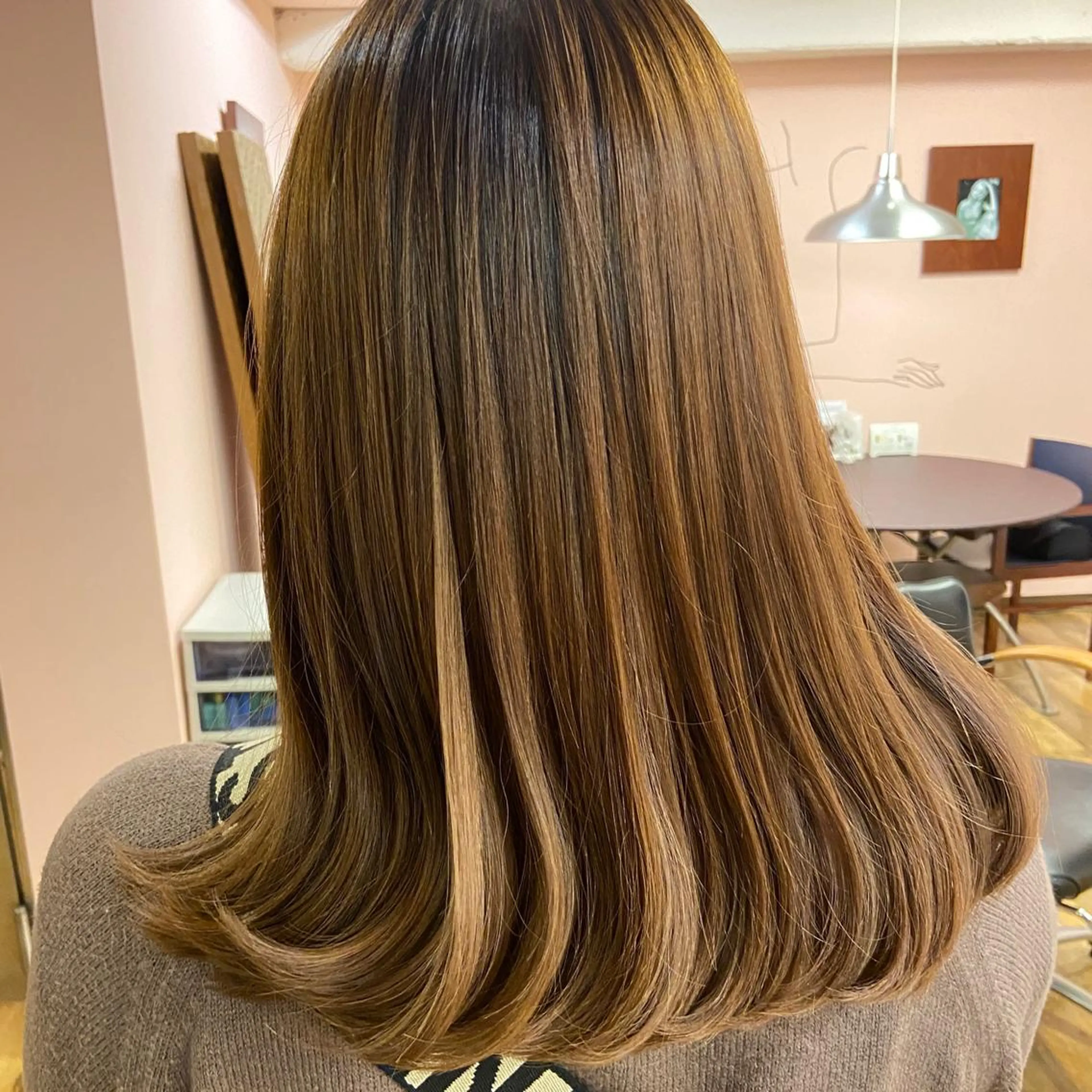 セミロング ツバサ 髪質改善のヘアスタイル