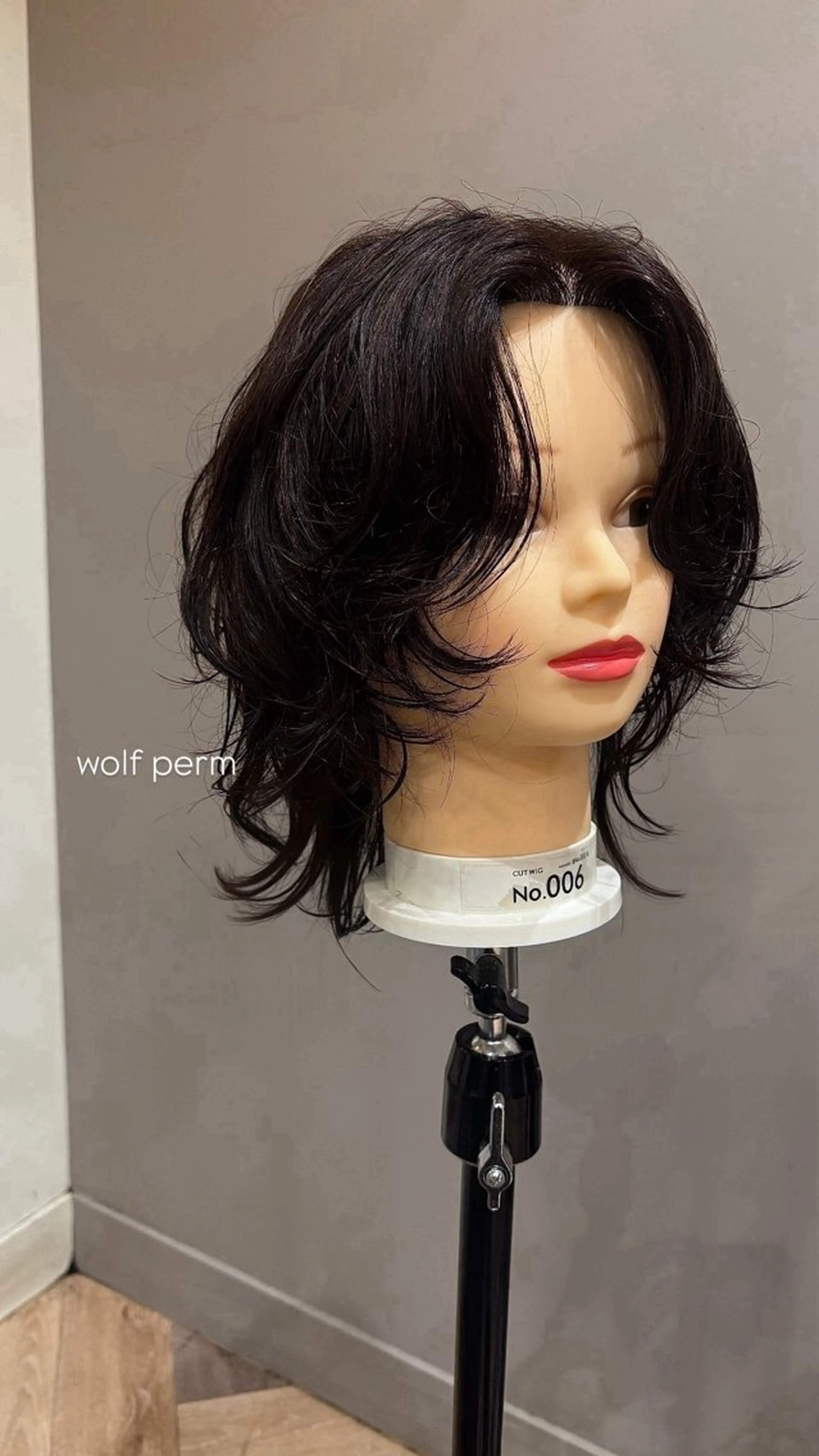 パーマ ウルフカット 大橋 彩香のヘアスタイル