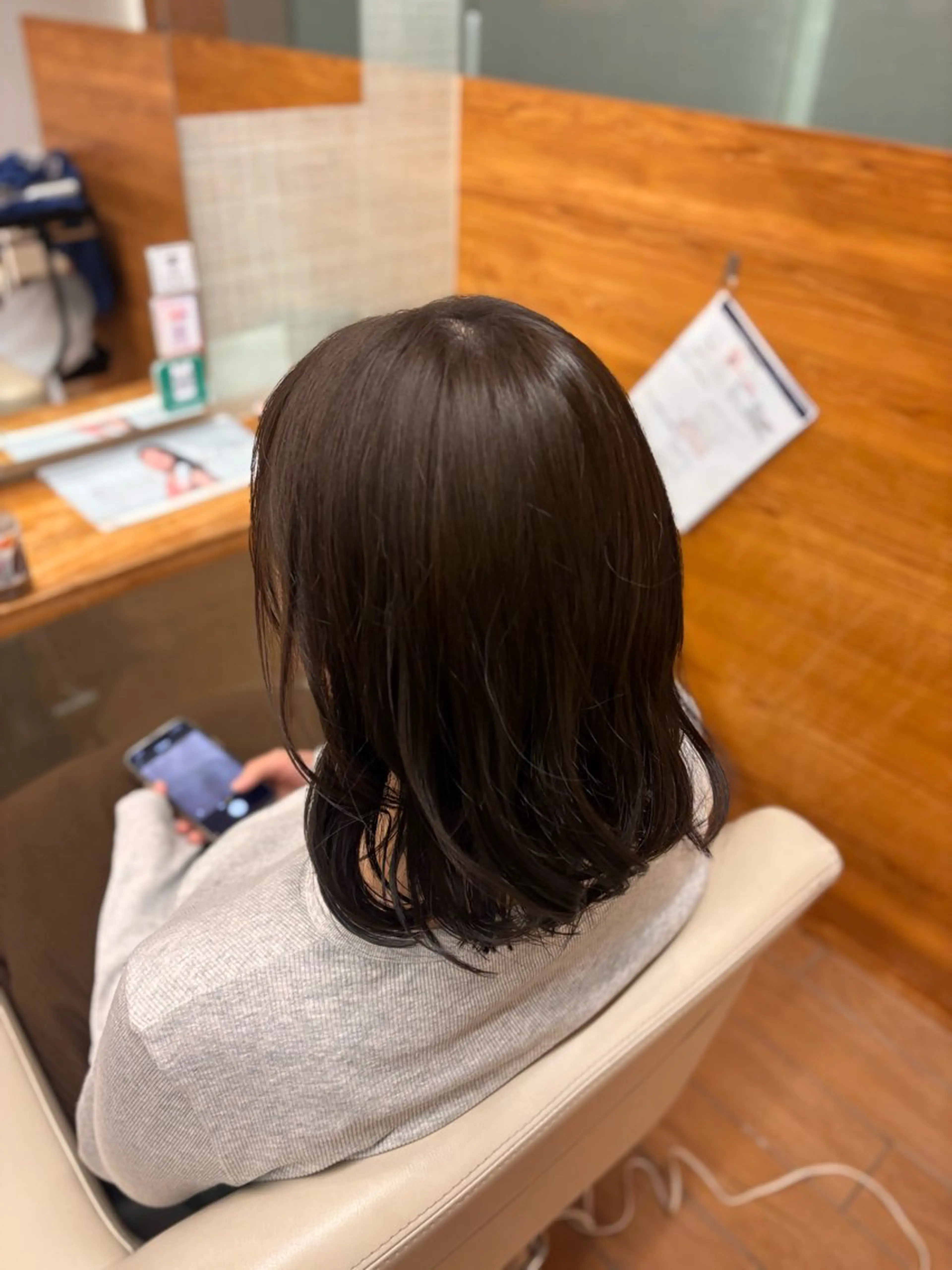 ミディアム カラー ブラウンカラー 透明感カラー グレージュ 高橋 杏梓のヘアスタイル