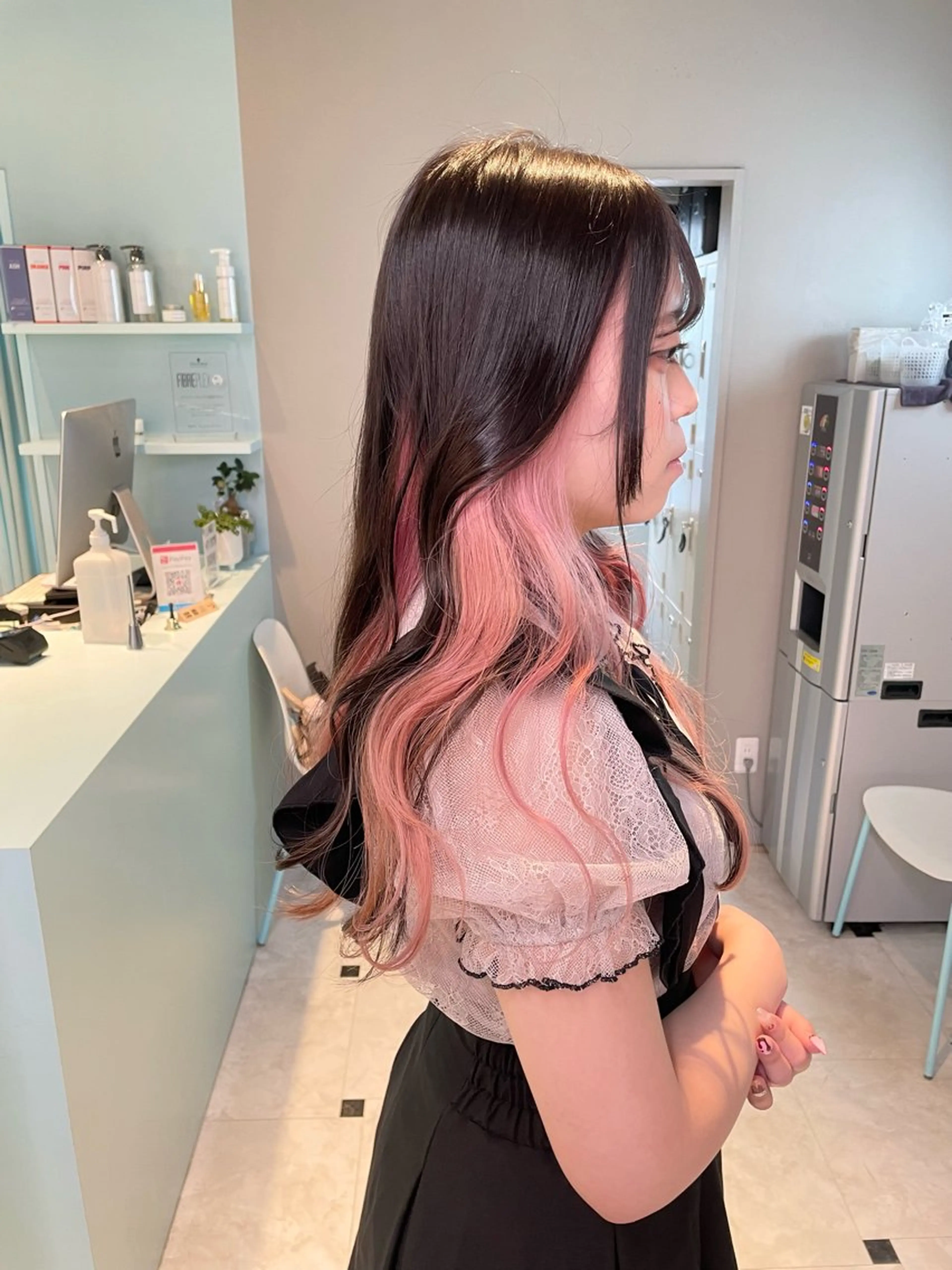 ミディアム ヘアカラー サロウィン新宿三丁目East所属・顔周りレイヤー/新宿 /モテ艶カラー/航介のヘアスタイル