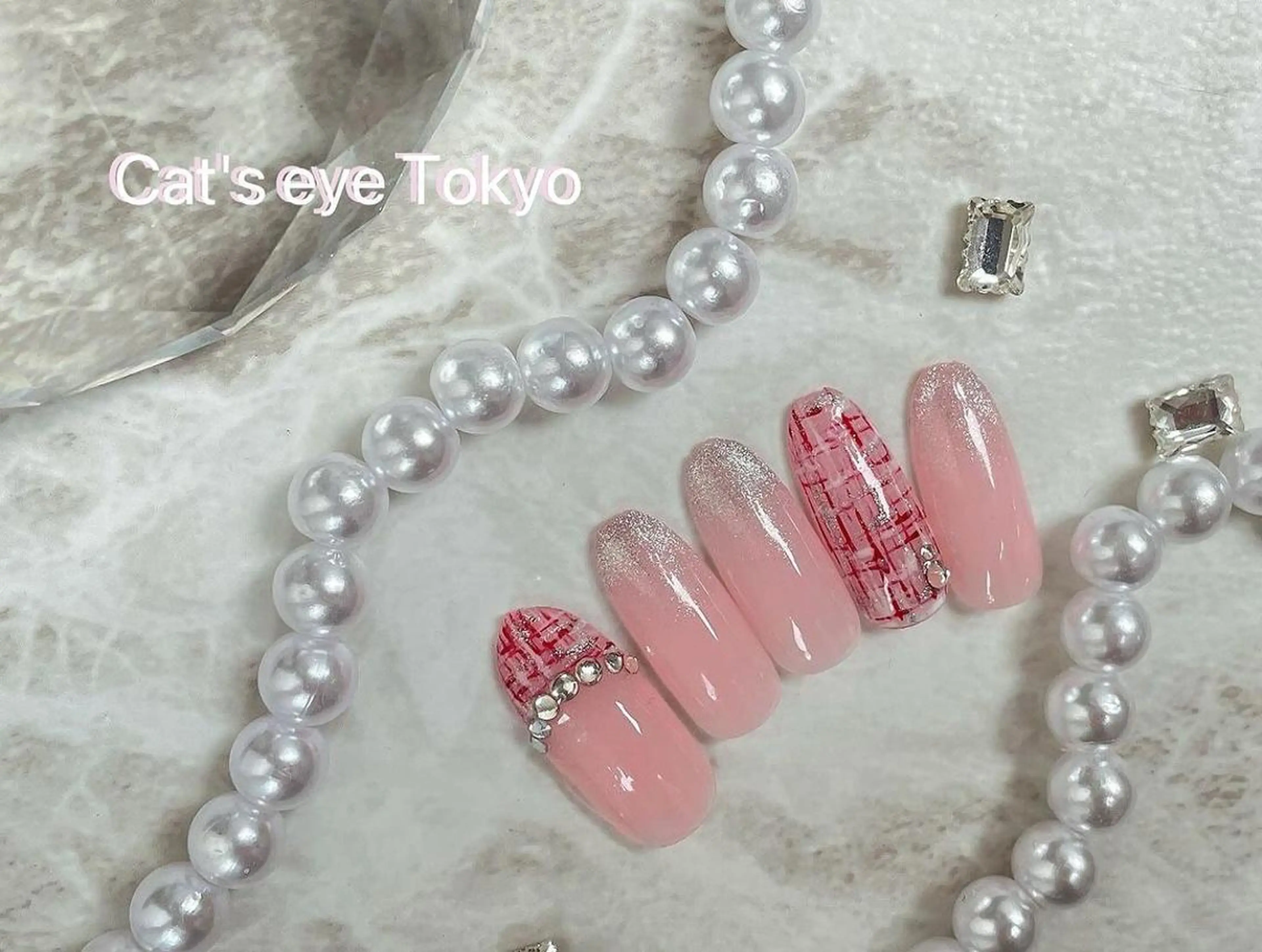 ネイル アートネイル べっ甲ネイル ジェルネイル マグネットネイル ミラーネイル Cat's eye TOKYO 新宿店のネイルデザイン