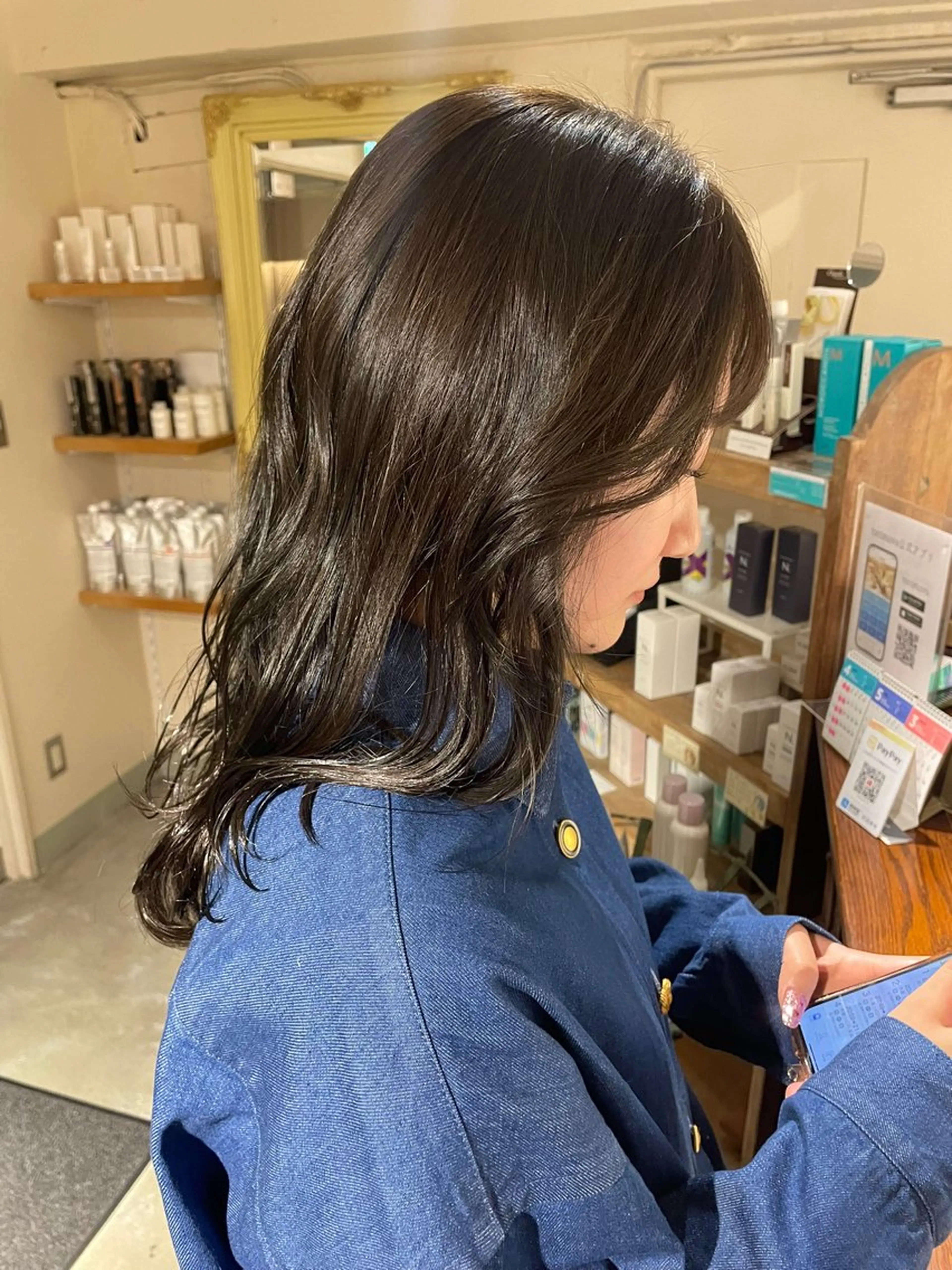 セミロング 透明感カラー🫧/ レイヤー/髪質改善のヘアスタイル