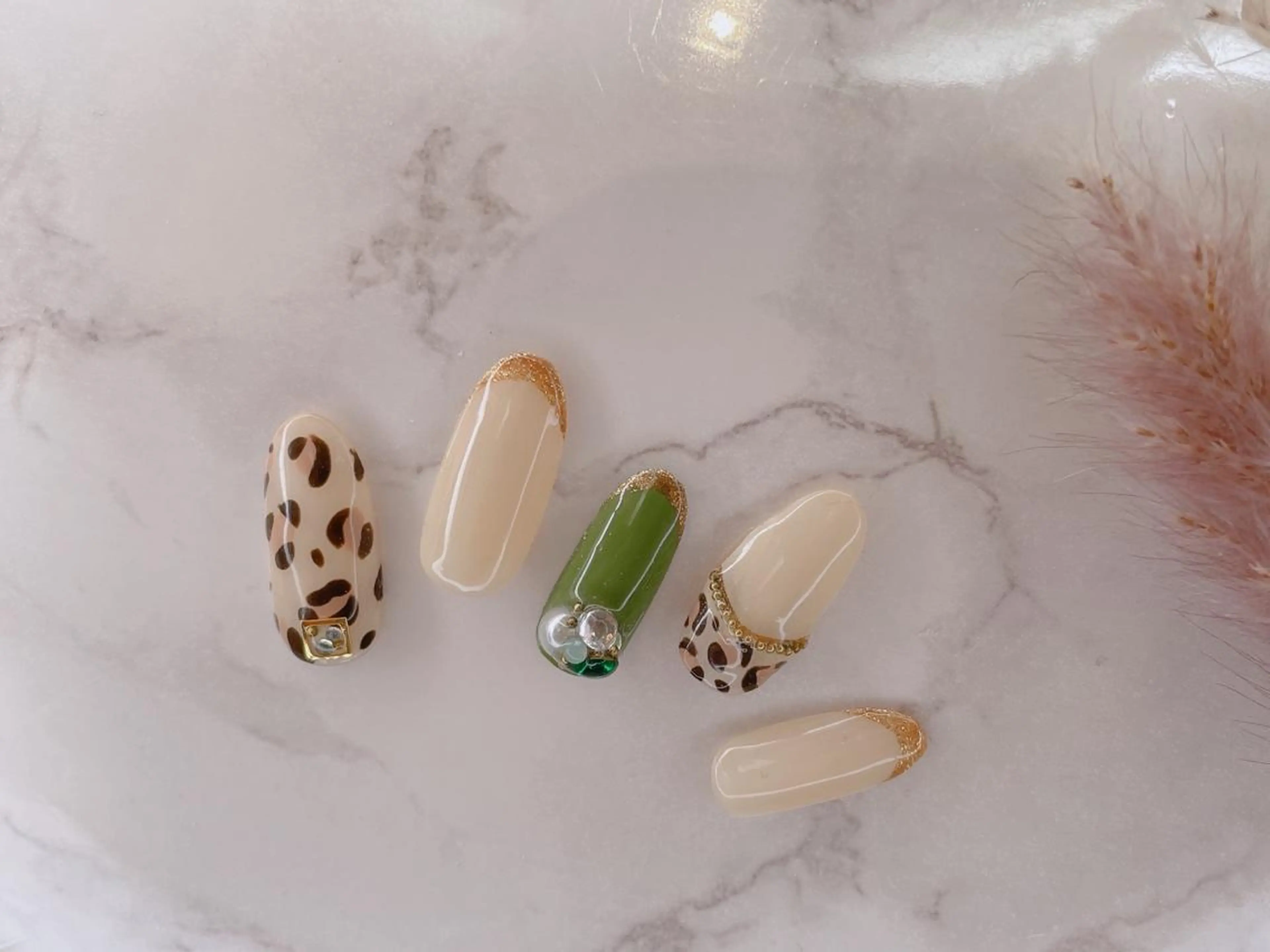 ネイル SINCERELY シンシアリー🌈のネイルデザイン