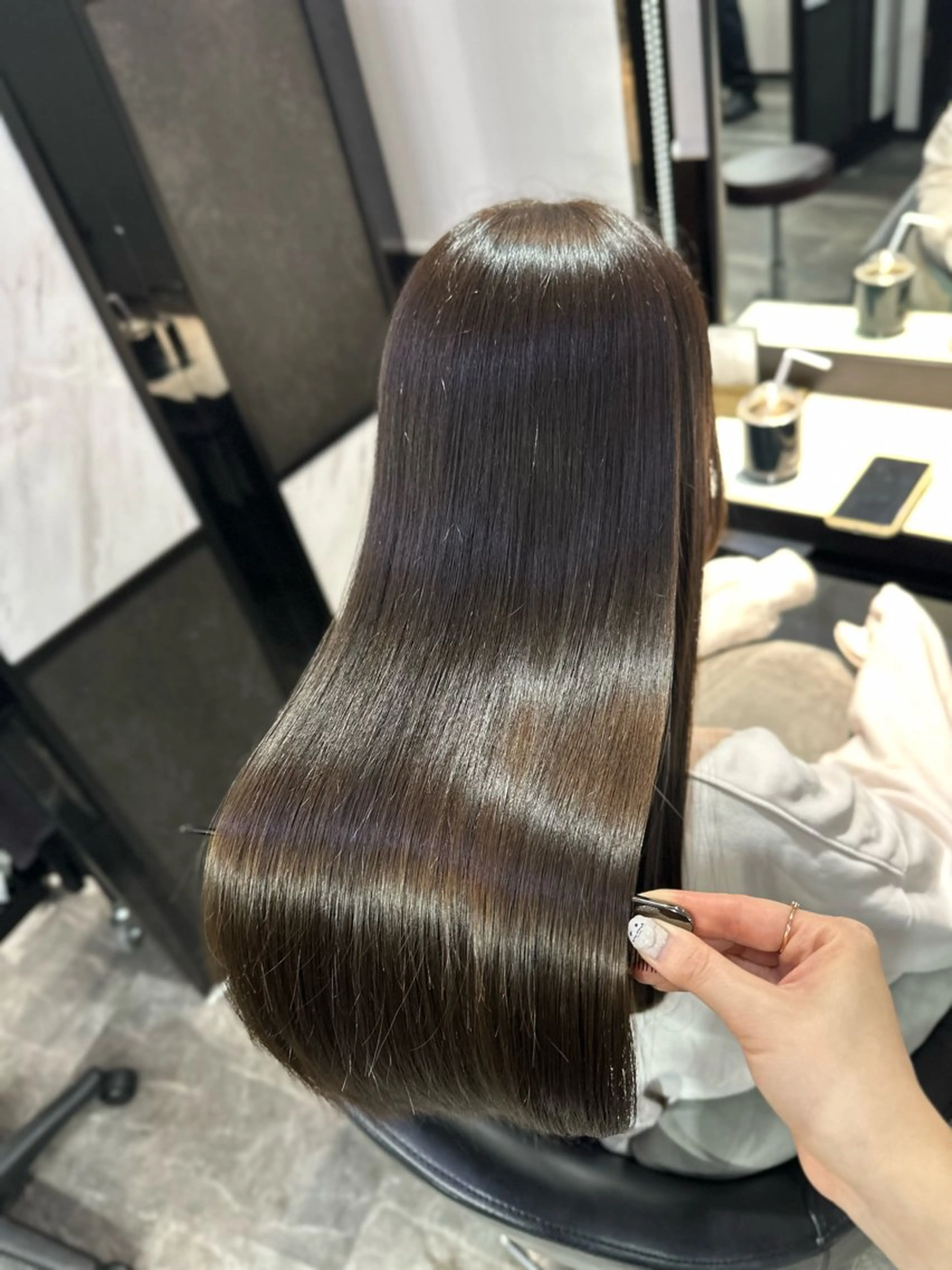 ロング カラー カット ヘアカラー トリートメント 近藤千翔🩵 髪質改善Periodのエステ・リラクイメージ