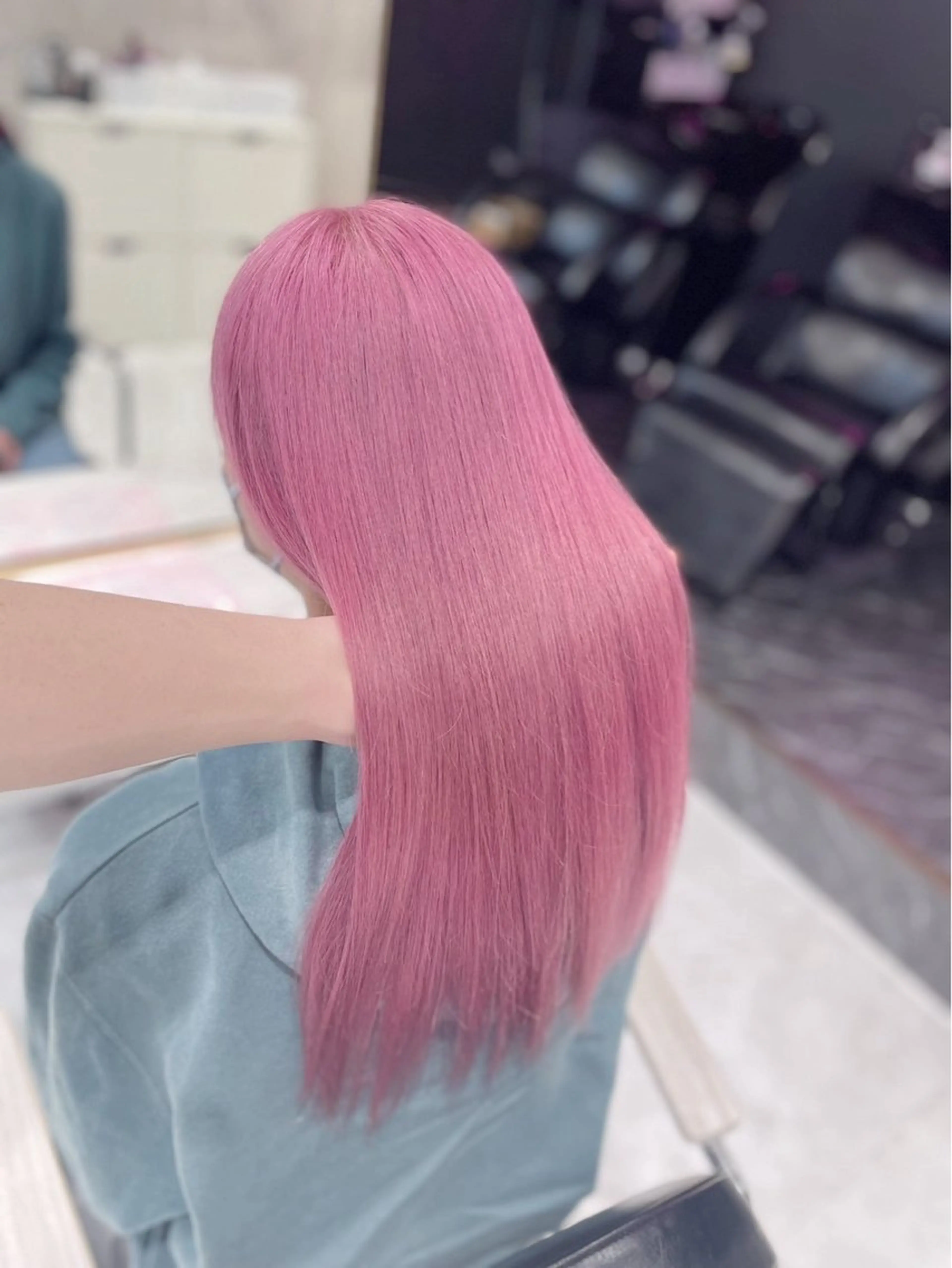 ロング カラー ブリーチ ケアブリーチ ダブルカラー ハイトーンカラー ピンクカラー メンズウルフ🐺♡ ブリーチ♡ヘアメ🎀のヘアスタイル