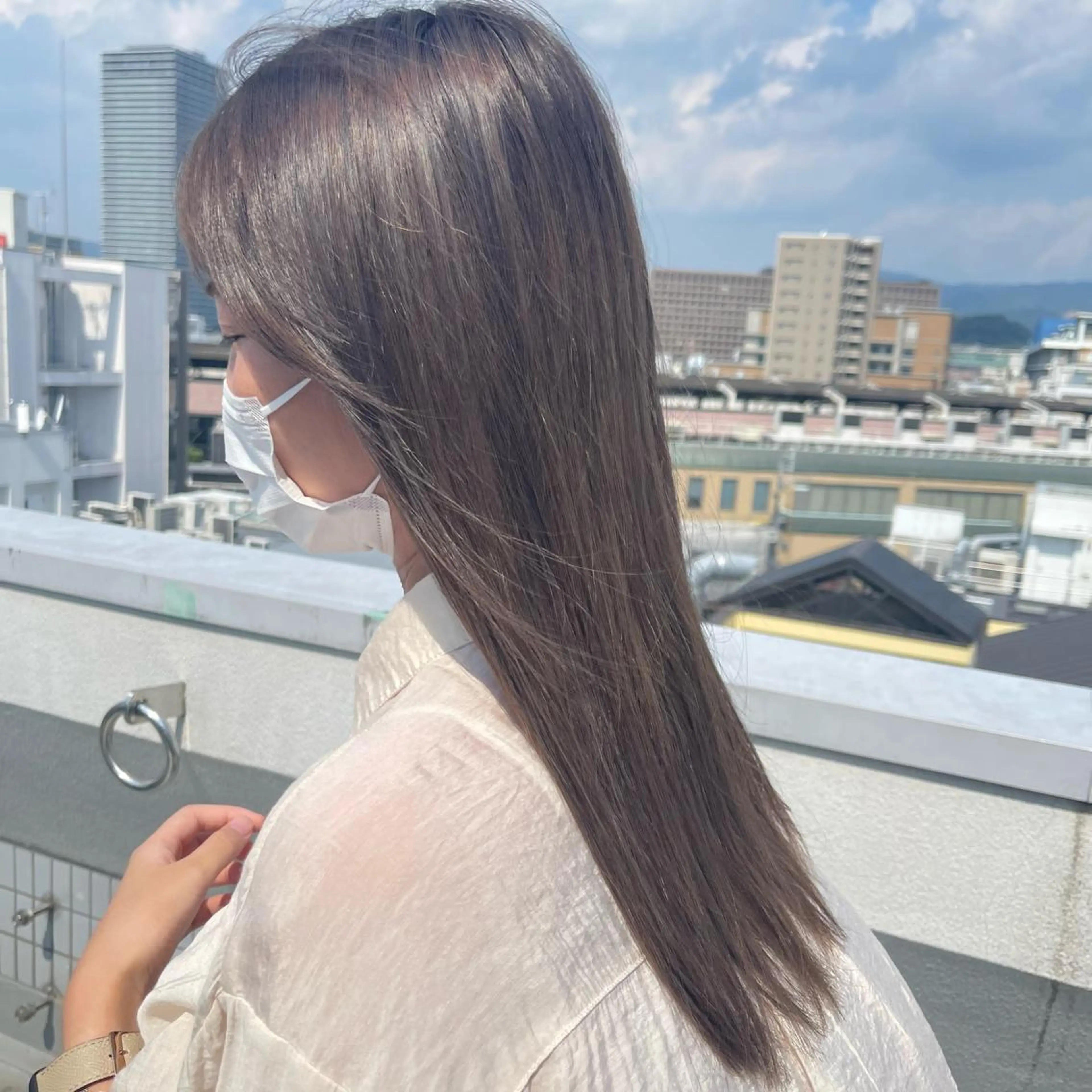 ロング カラー ヘアアレンジ ベージュカラー 透明感カラー TIDEHAIR SHIHOのヘアスタイル