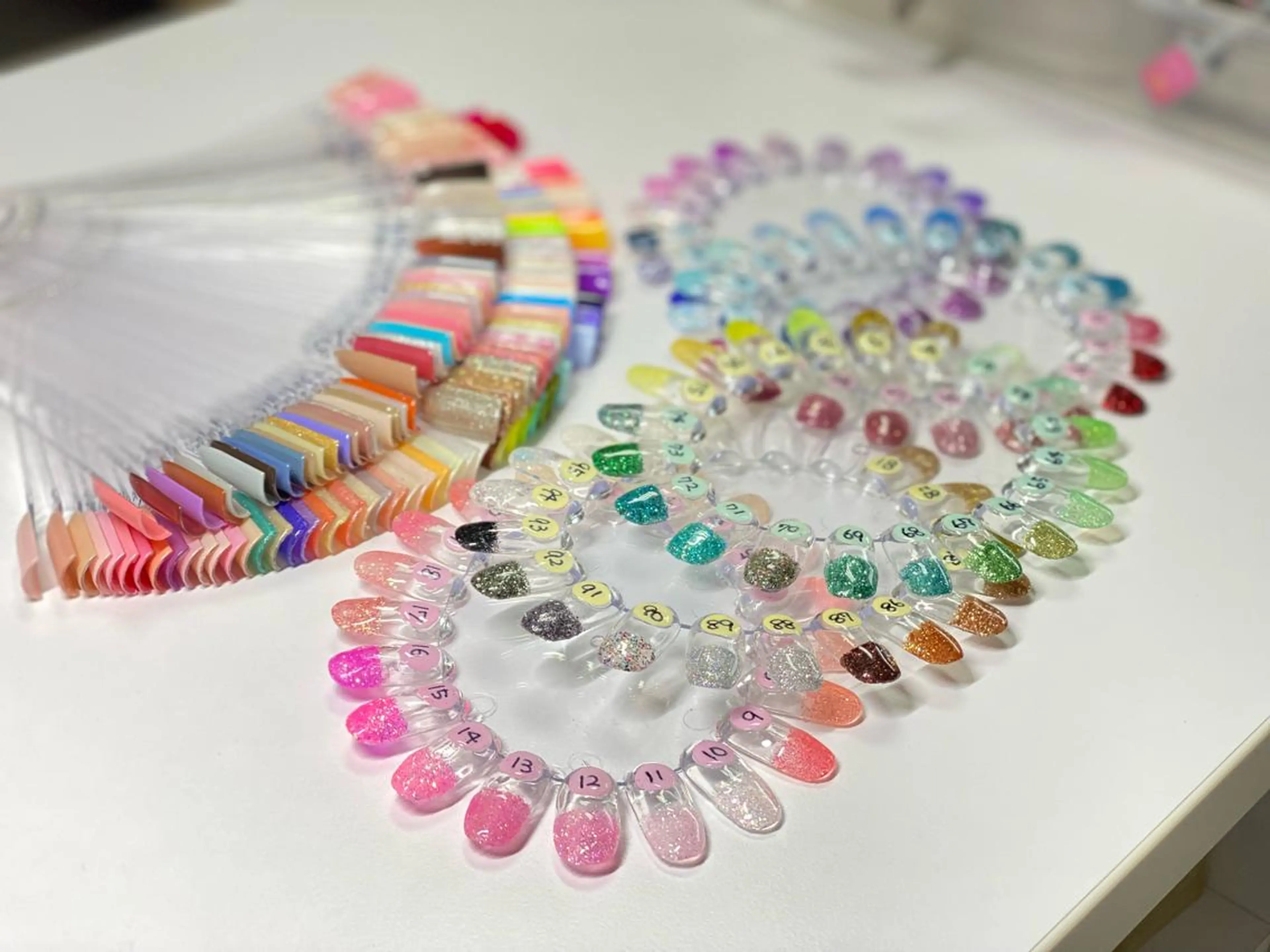 【先着順】＊限定38色＊ワンカラー2色まで選べる🎀の写真