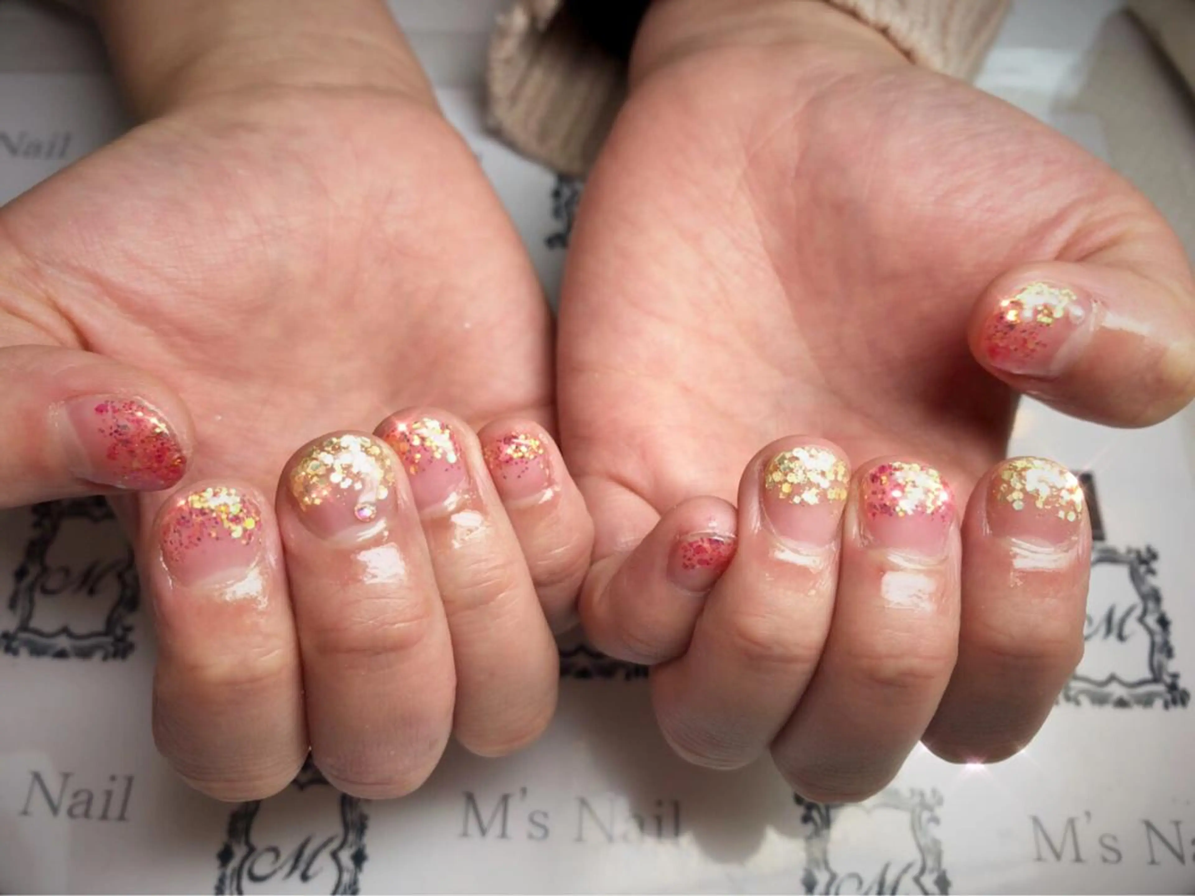 ネイル グラデーション ラメ(グリッター) ラメグラデーション M's nail ..高幡不動のネイルデザイン