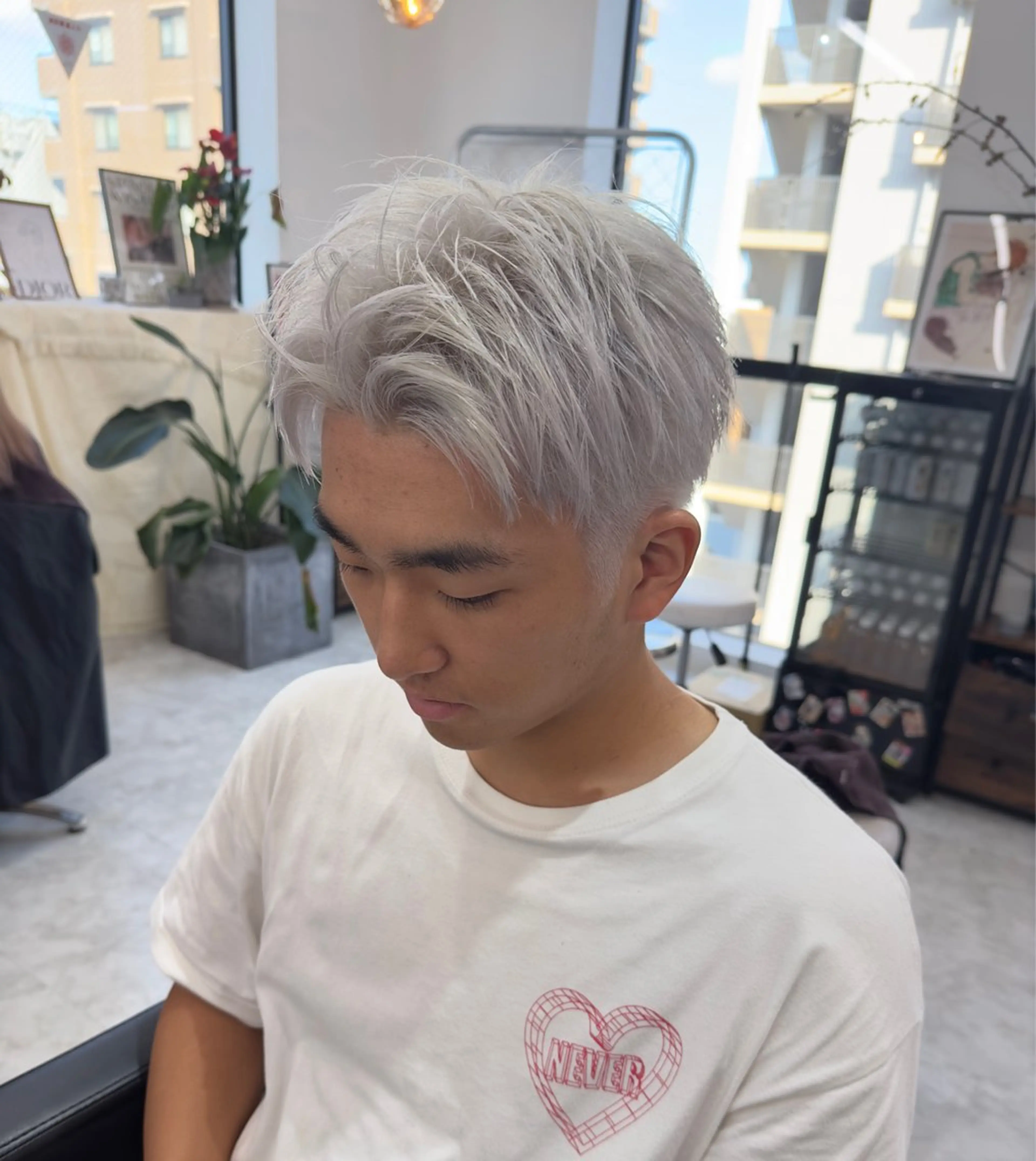 カラー メンズ 漆畑 莉奈のヘアスタイル