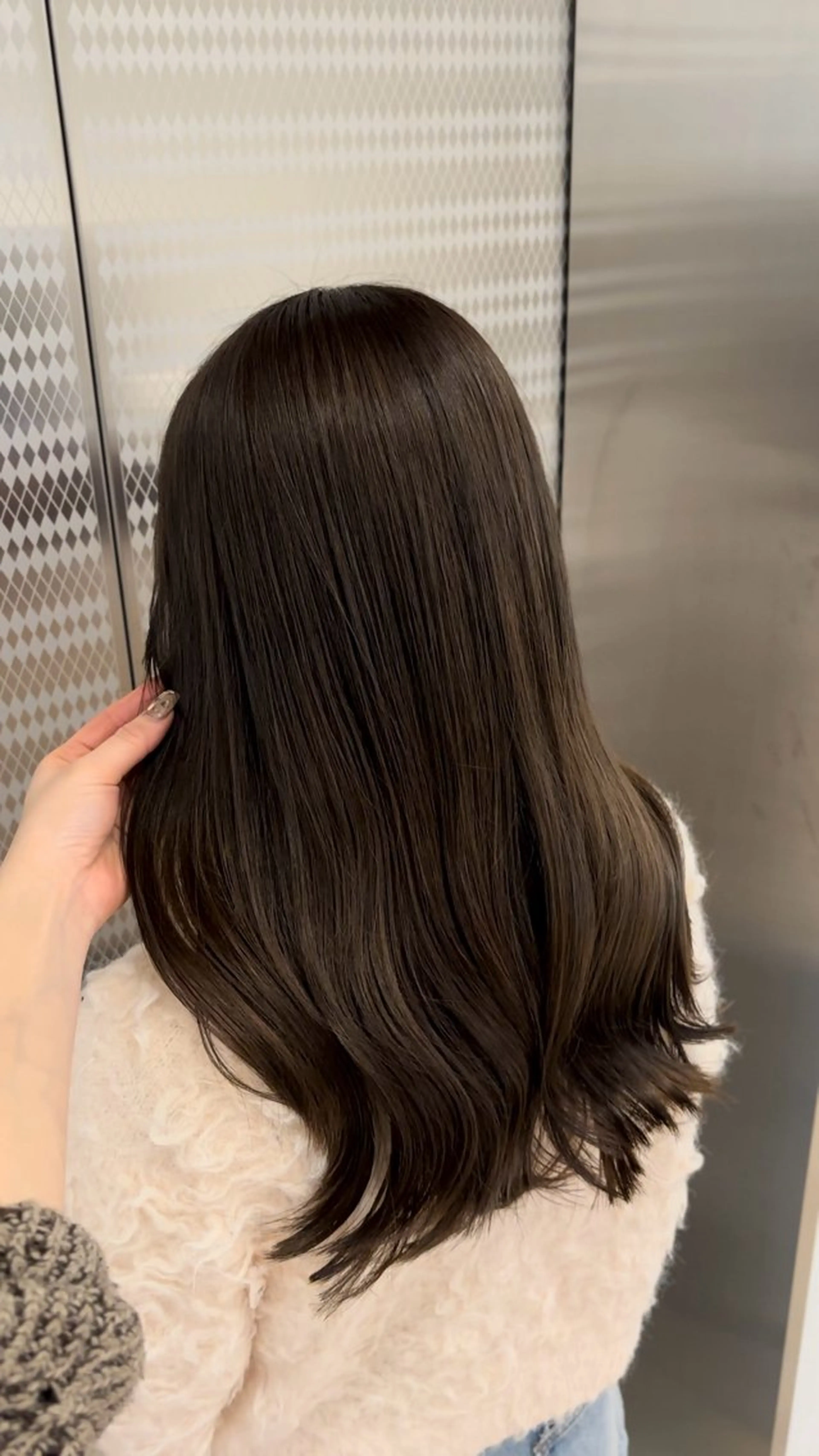 セミロング カラー レイヤーカット カット ヘアカラー トリートメント CHAINON×FeM#所属・名駅/sHiHo/透 明感カラー✨🎀/のヘアスタイル