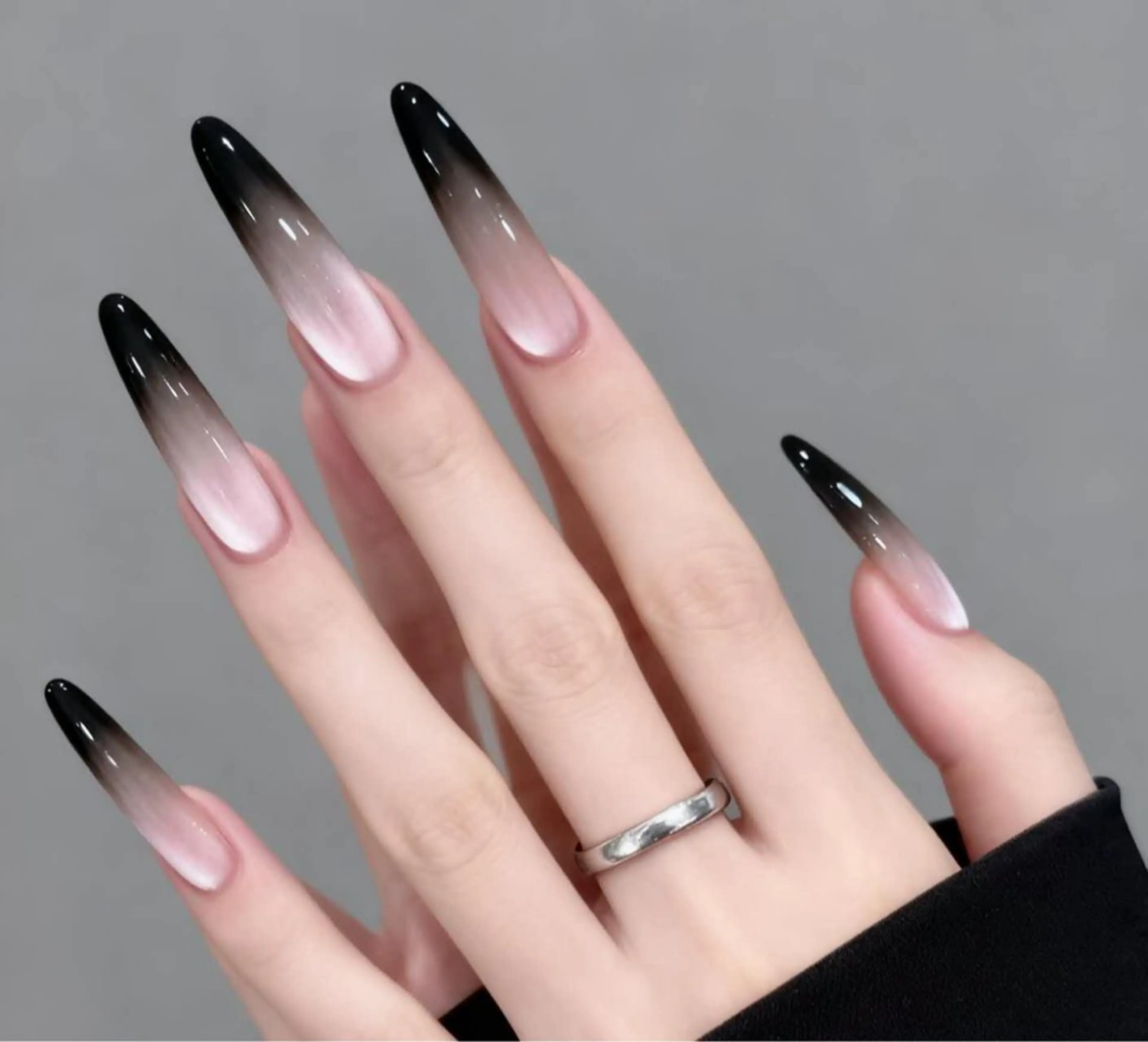 ネイル 小島 阿佑美のネイルデザイン