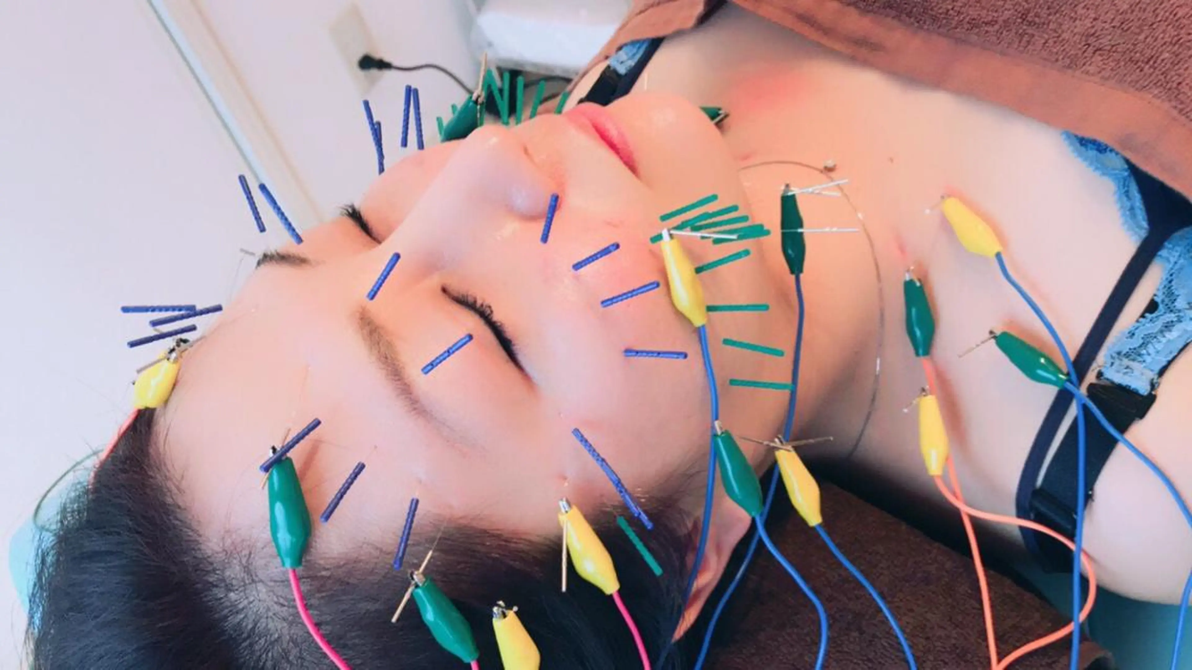 ショート カラー パーマ ヘアアレンジ メンズ キッズ ネイル マツエク・マツパ はりすたいる 鍼灸院のエステ・リラクイメージ