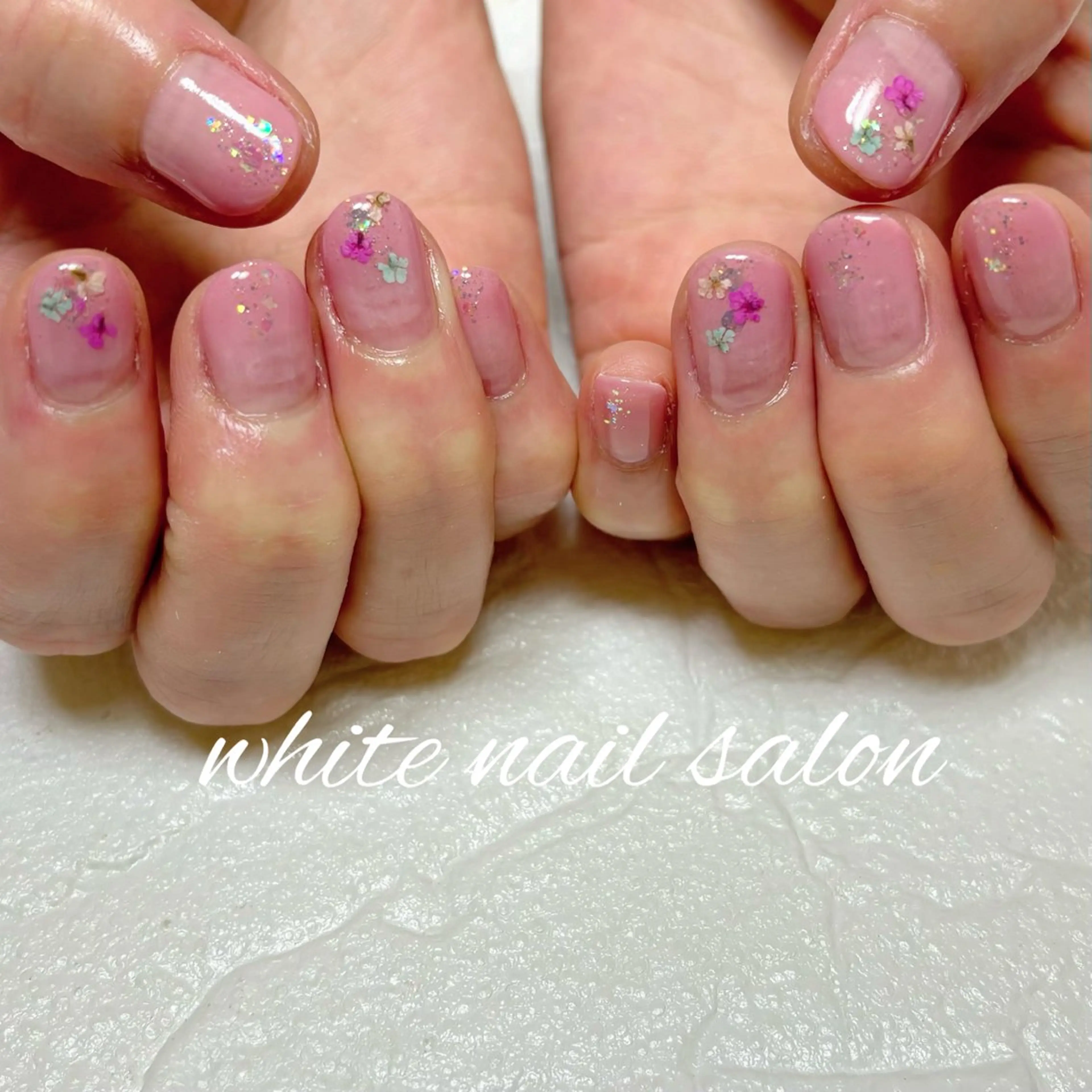 ネイル ホワイト ハンドネイル white nail salonのネイルデザイン