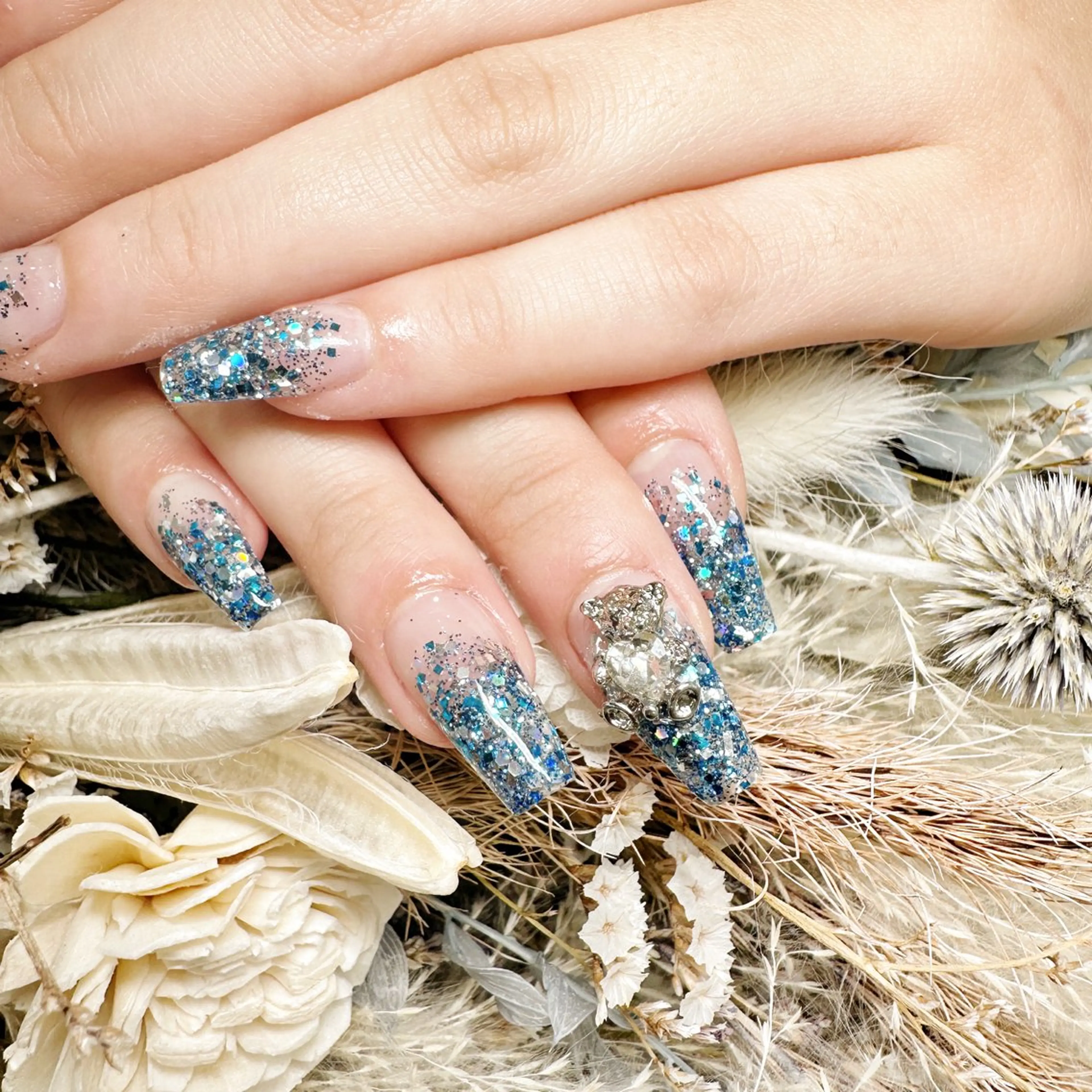 ネイル ラメ(グリッター) ラメグラデーション スカルプネイル Le'a シズカのネイルデザイン