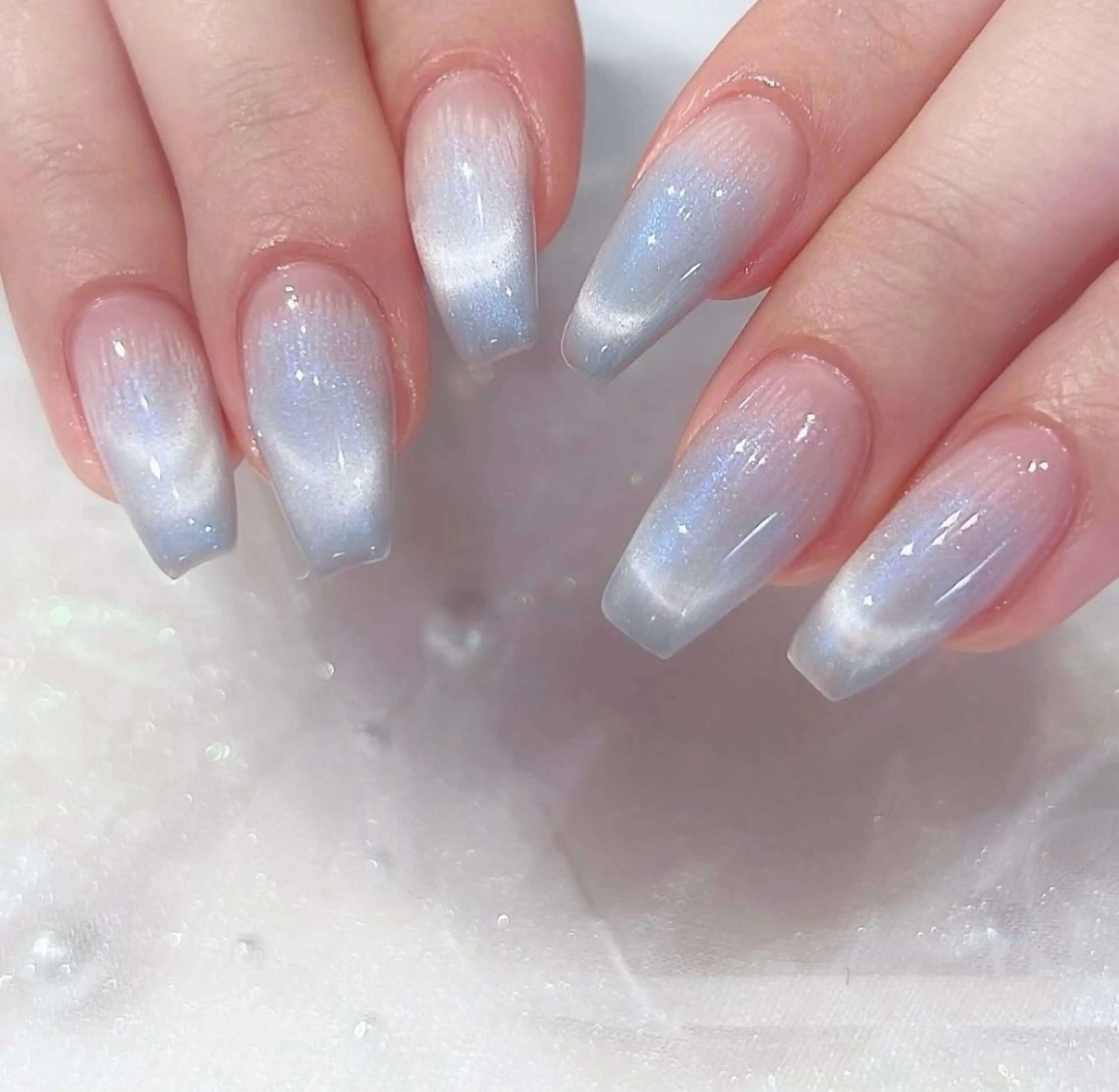 ネイル チークネイル フラッシュネイル グラデーション キラキラネイル オフィスネイル ハンドネイル Floria ユイのネイルデザイン